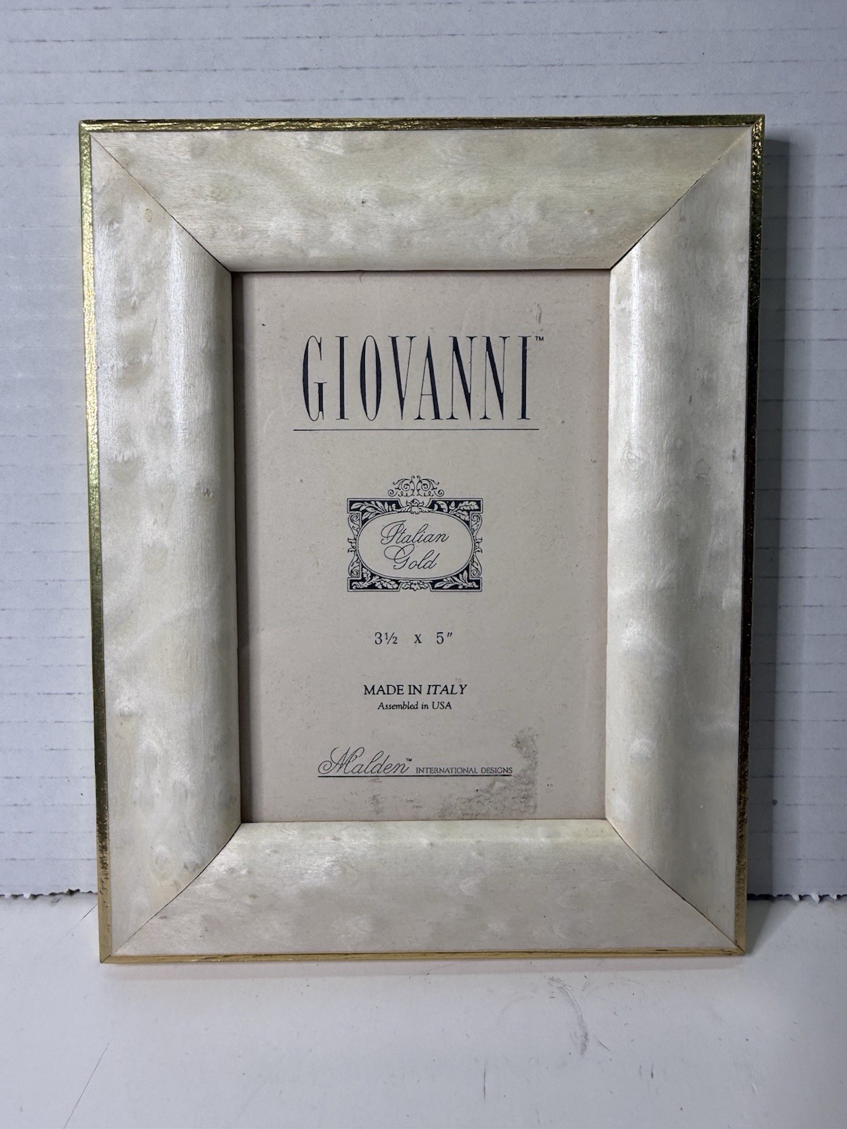 Vintage Giovanni Italian Pearl Gold Trim3.5 x 5 Hand Finished Ornate Photo Frame