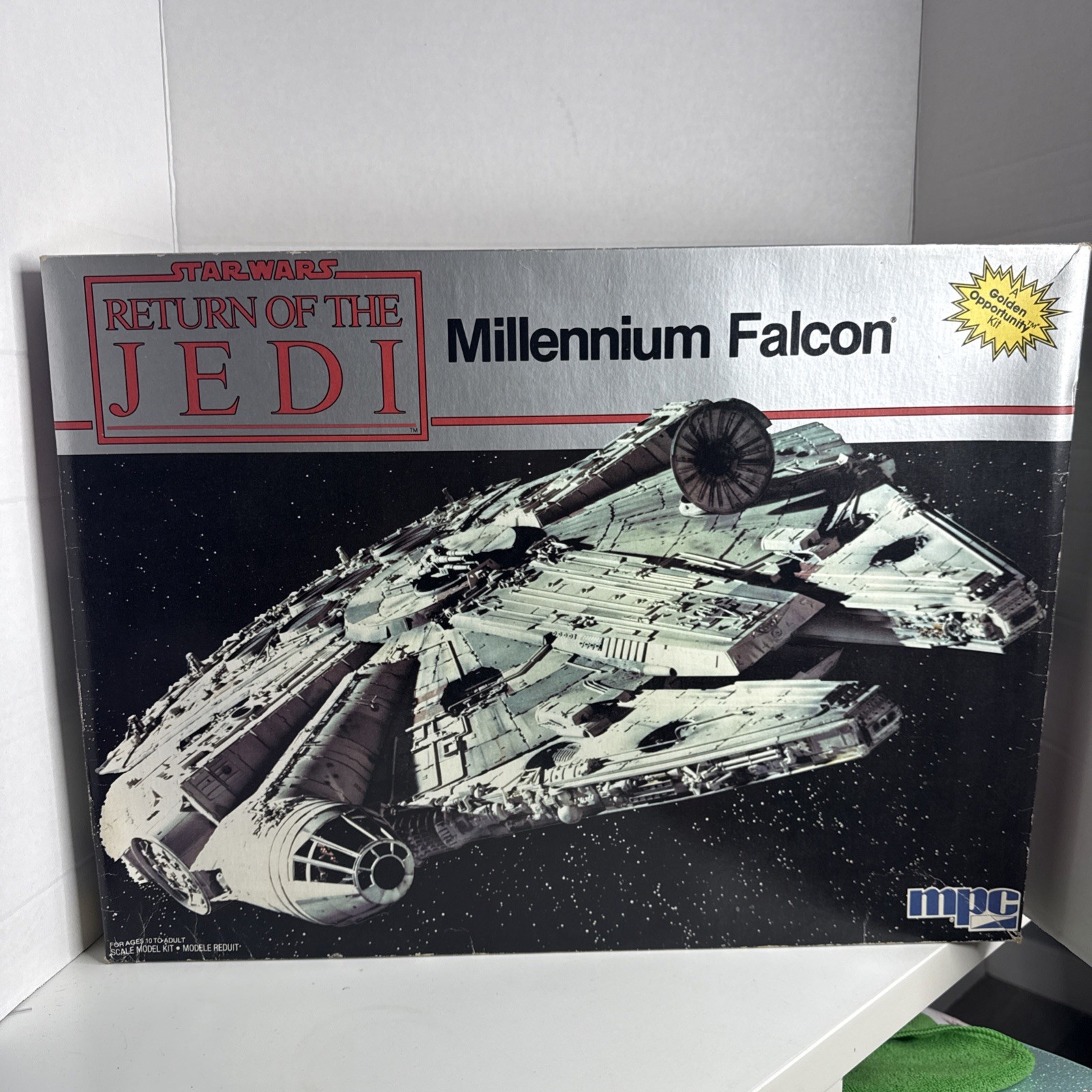 OPEN COMPELTE Millenium Falcon A Golden Opportunity Kit Model Kit 1983 RARE