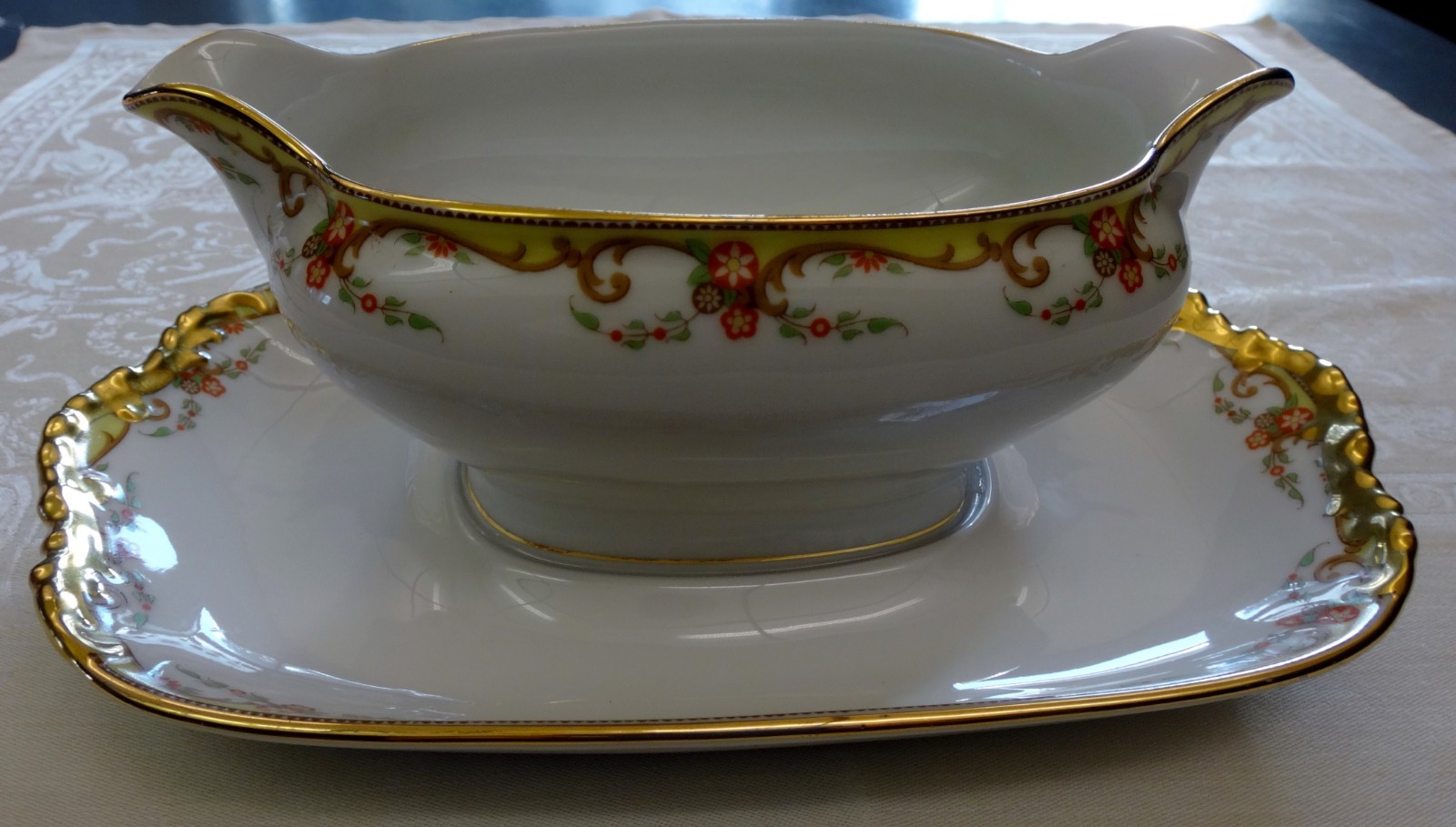 Limoges Vignaud VIG22 Gravy Boat w/attached Underplate Gold Trim Scroll Flowers