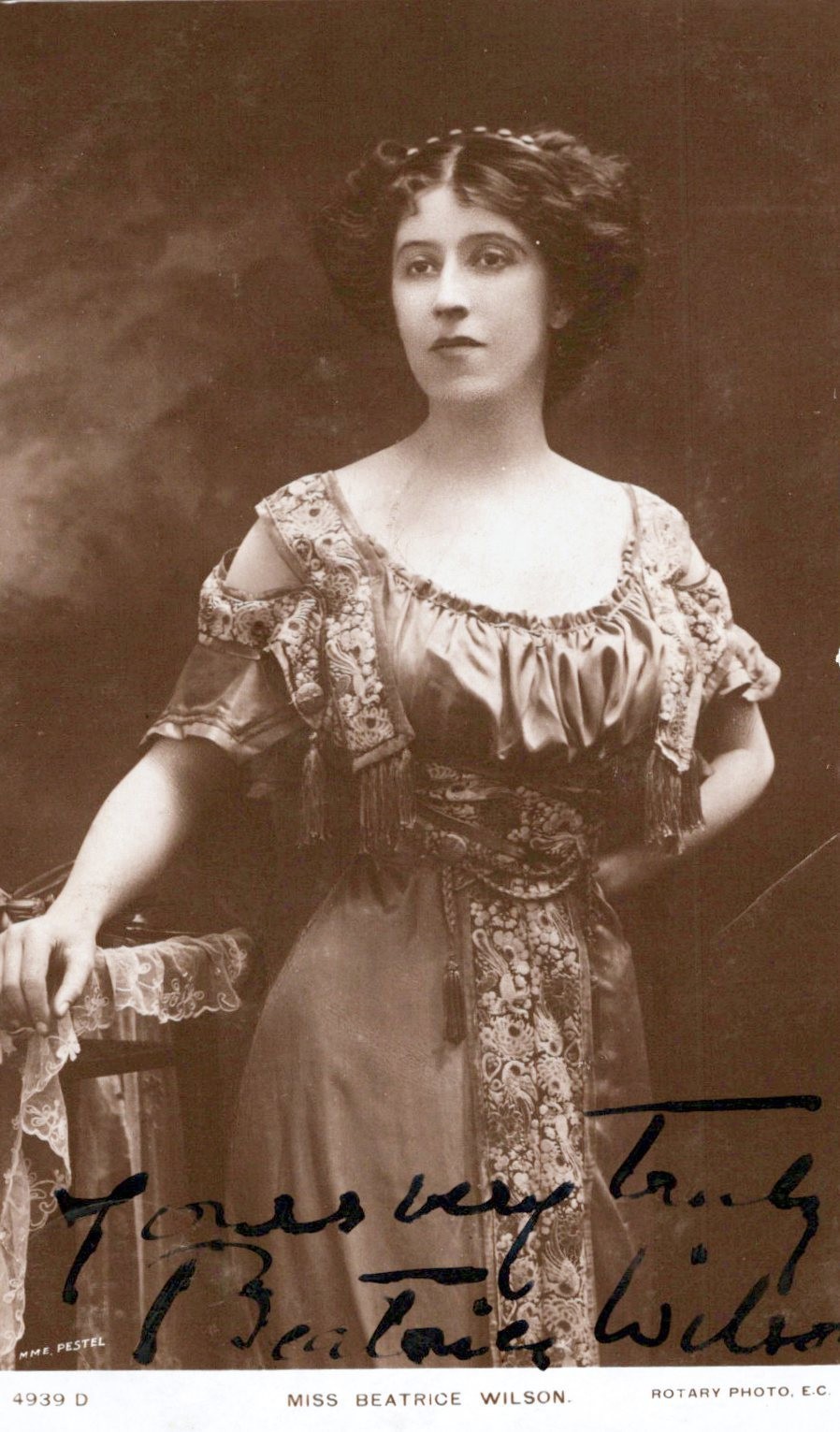 BEATRICE WILSON BRITISH STAGE ACTRESS 1900's RPPC Signed Autographed  Vintage