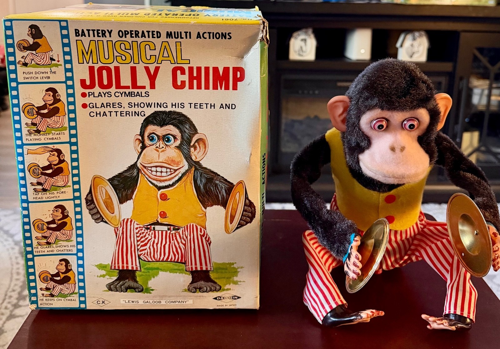 Vintage 1960’s Daishin  Japan Jolly Chimp Toy w/ Box, Insert & Hang Tag WORKS