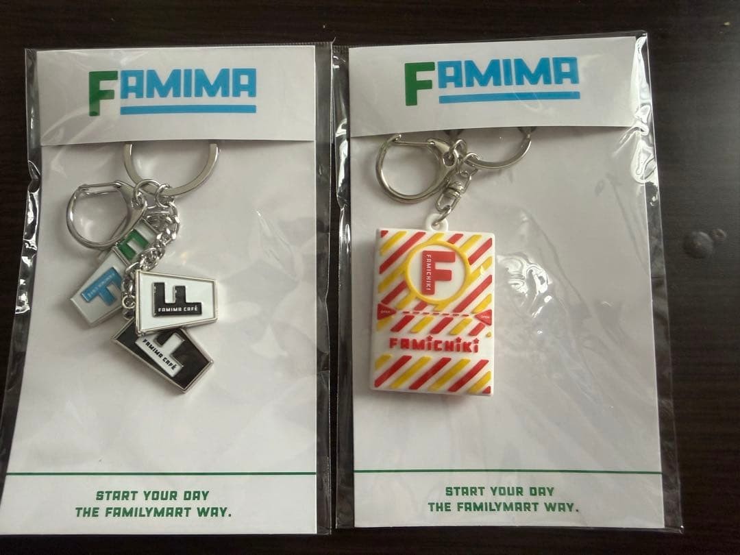 Famima Cafe Famichiki Keychain
