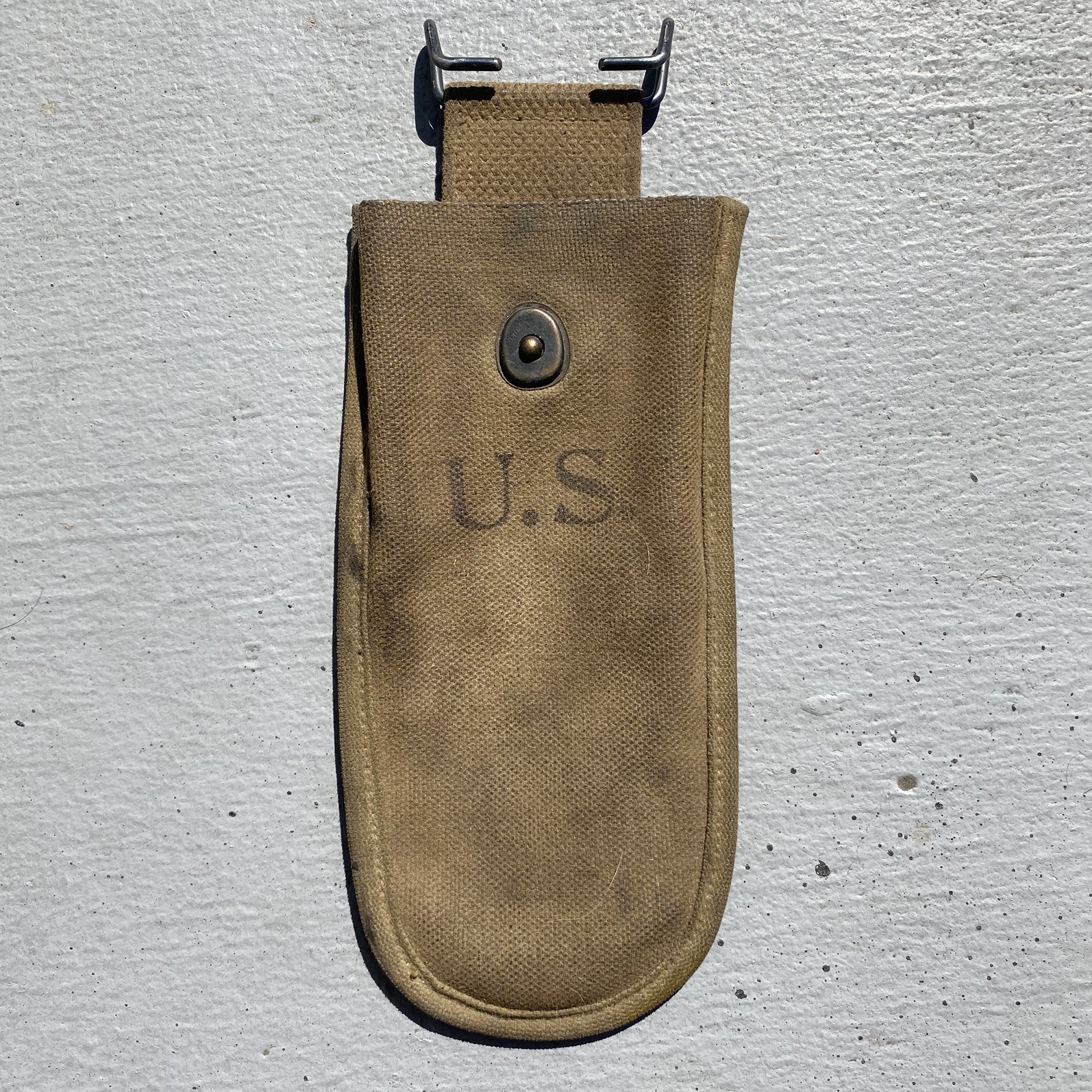 Used Condition Early WWII US 1942 Dated Khaki Wire Cutter Pouch RMT Mfg Co.