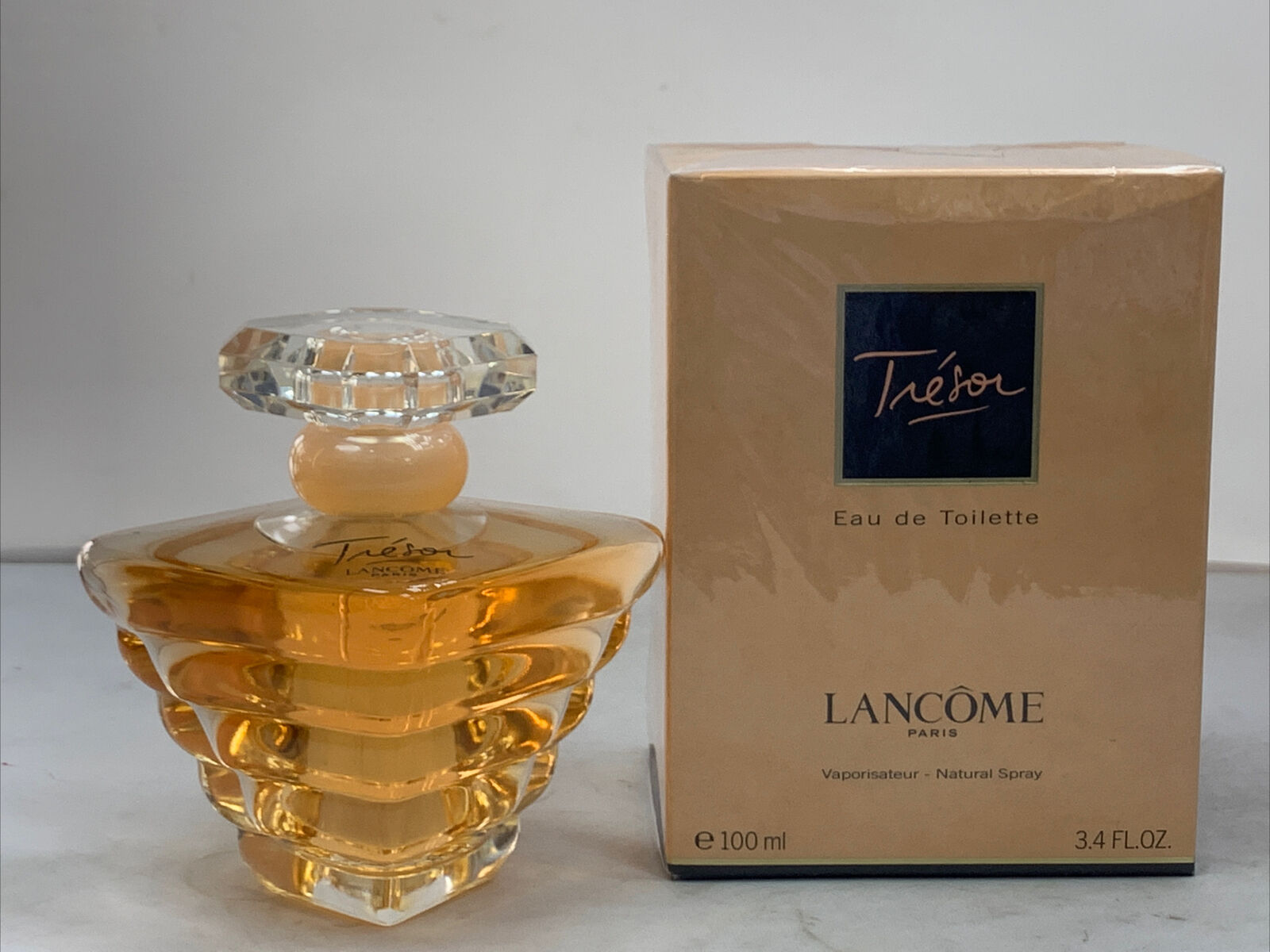 Tresor by Lancome edt  Rare 100ml/3.4oz spray  (Nylon Damage As photo)RARE