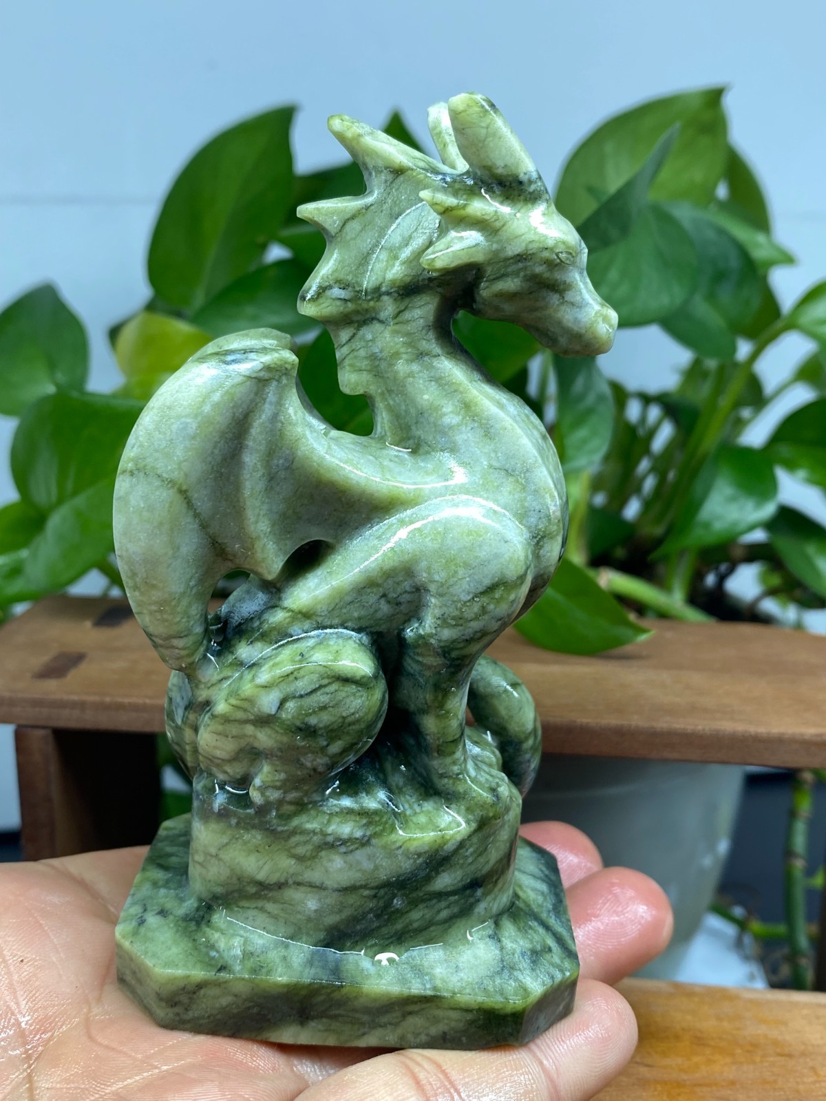 1pc Natural Green Jade Quartz Carved Dragon Skull Crystal Reiki healing gift