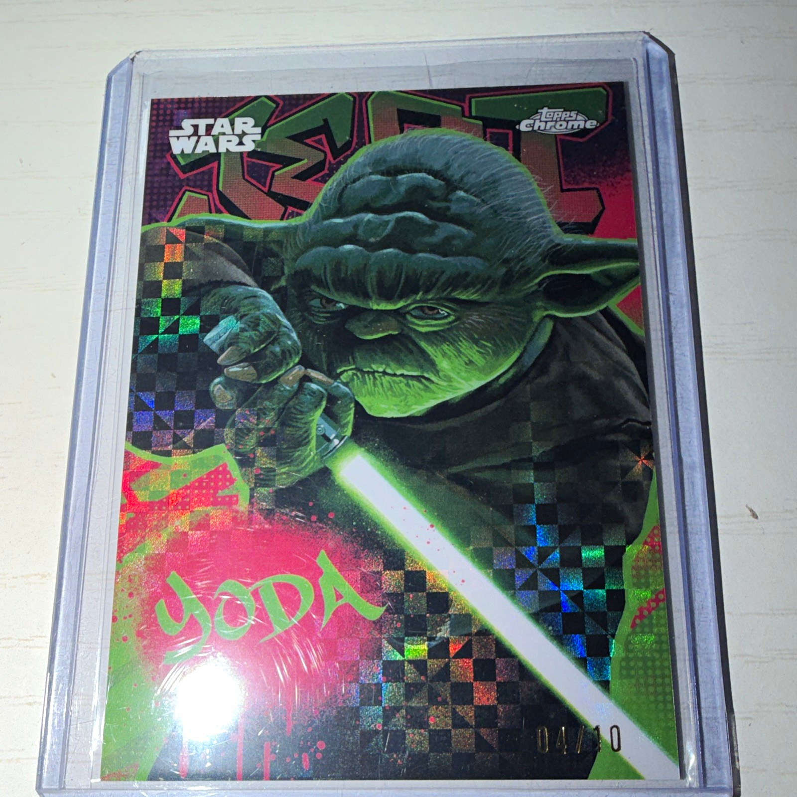 2025 TOPPS CHROME Star Wars  GALACTIC GRAFFITI  X-FRACTOR YODA 4/10 CASE HIT