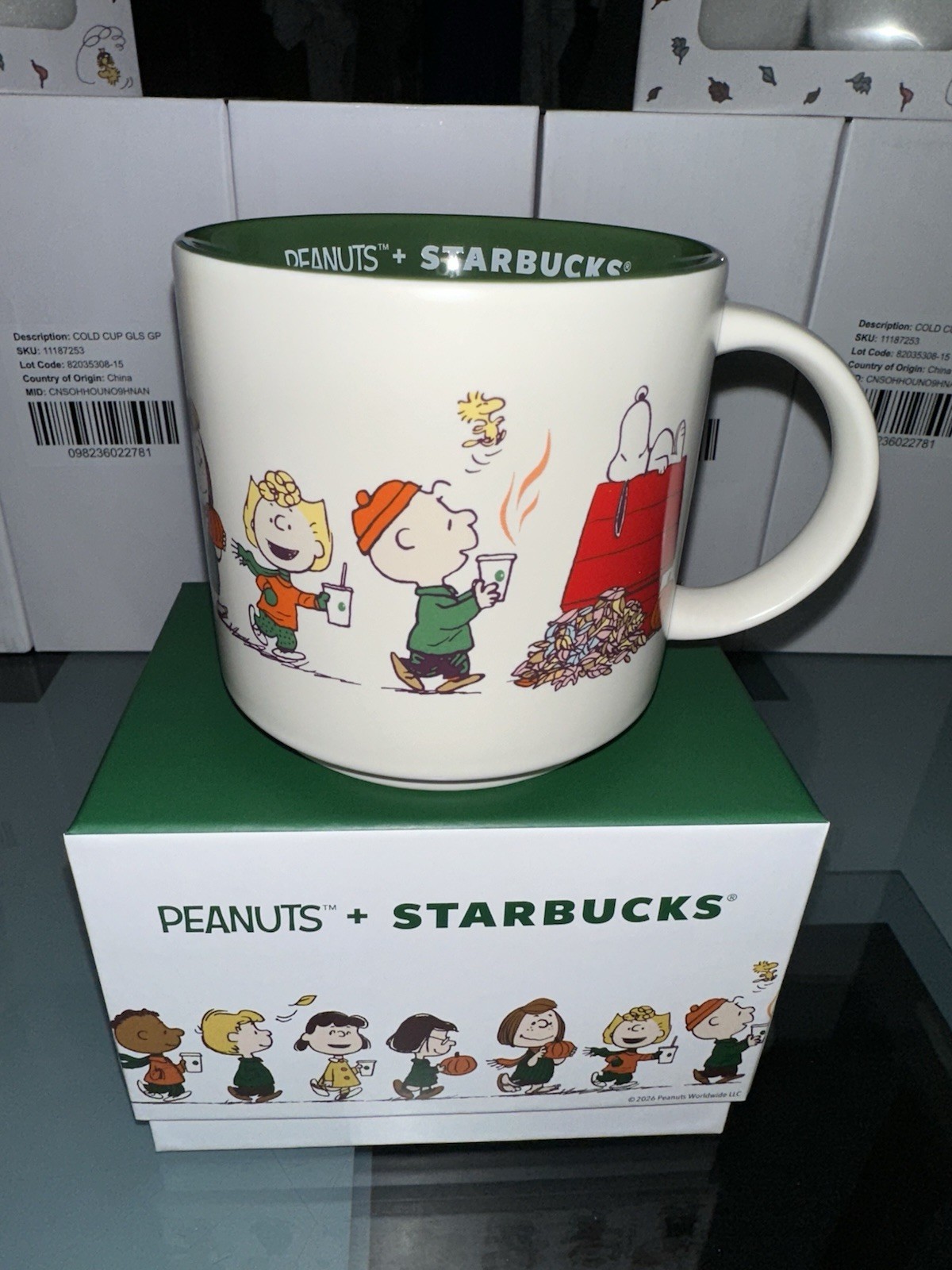 Starbucks x Peanuts Snoopy 14-ounce Ceramic Mug 2026 / VERY LIMITED / NEW