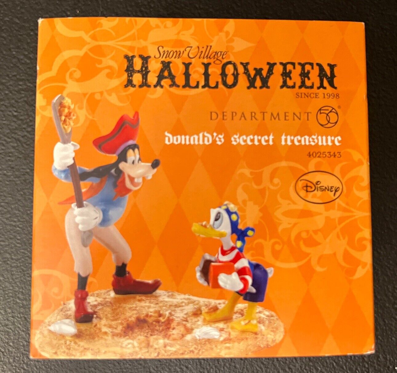 Dept 56 DONALD\'S SECRET TREASURE 4025343 Disney Goofy Halloween DEPARTMENT New
