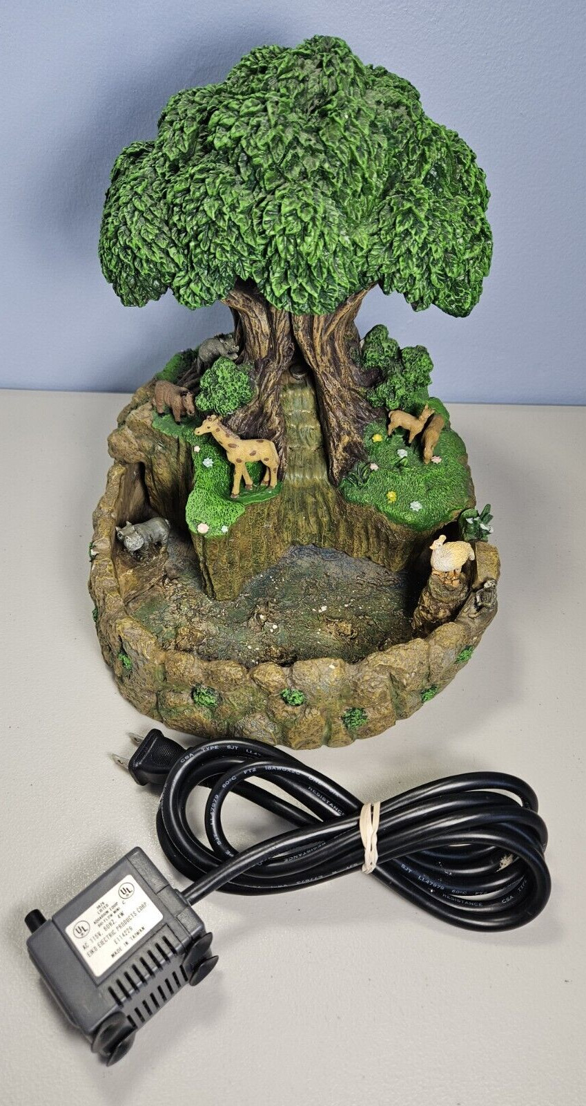 Rare Limited Edition Disney Animal Kingdom Tree Of Life Water Fountain with Pump