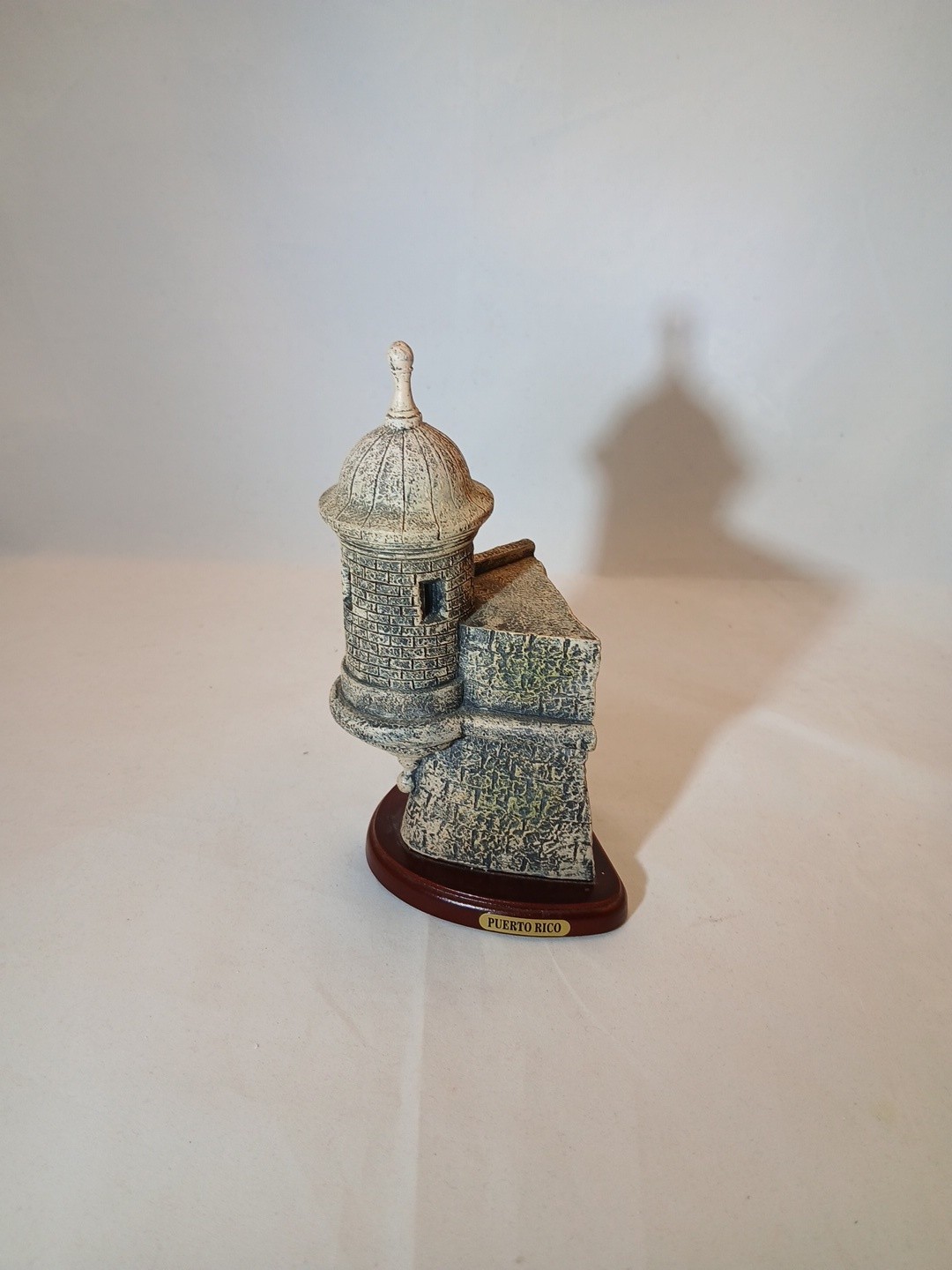 VTG SOUVENIR MINIATURE MODEL BUILDING STATUE 