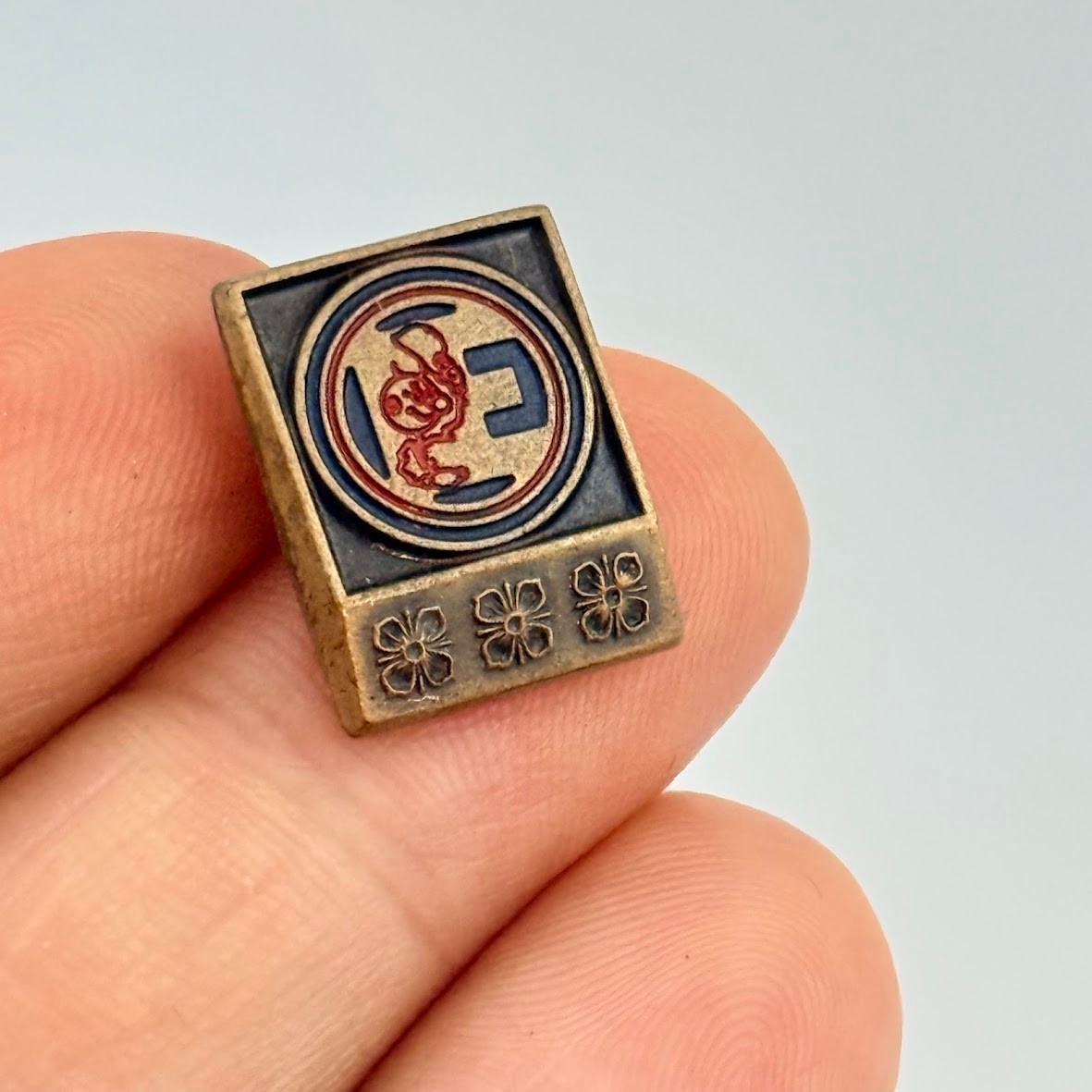 Vtg Reddy Kilowatt Lapel Pin Xcel Energy Employee Award Atomic Era Electricity Vtg Reddy Kilowatt Lapel Pin Xcel Energy Employee Award Atomic Era Electricity