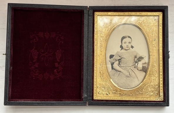 Antique 1/4 Quarter Plate Ambrotype Photo Young Girl Civil War Intact Case 1850s