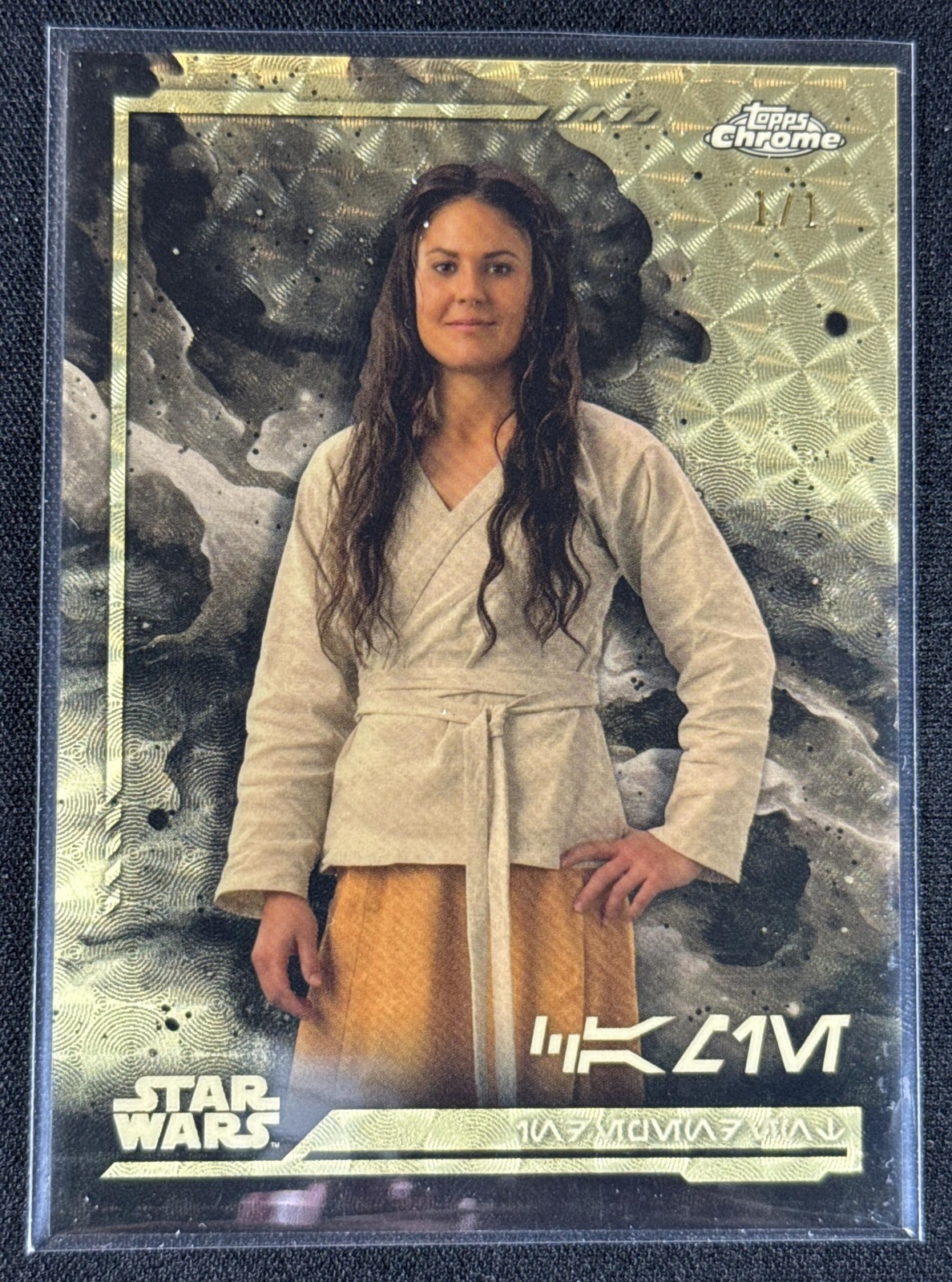2024 Topps Chrome Star Wars Camie #AV-34 Aurebesh Variation Superfractor 1/1
