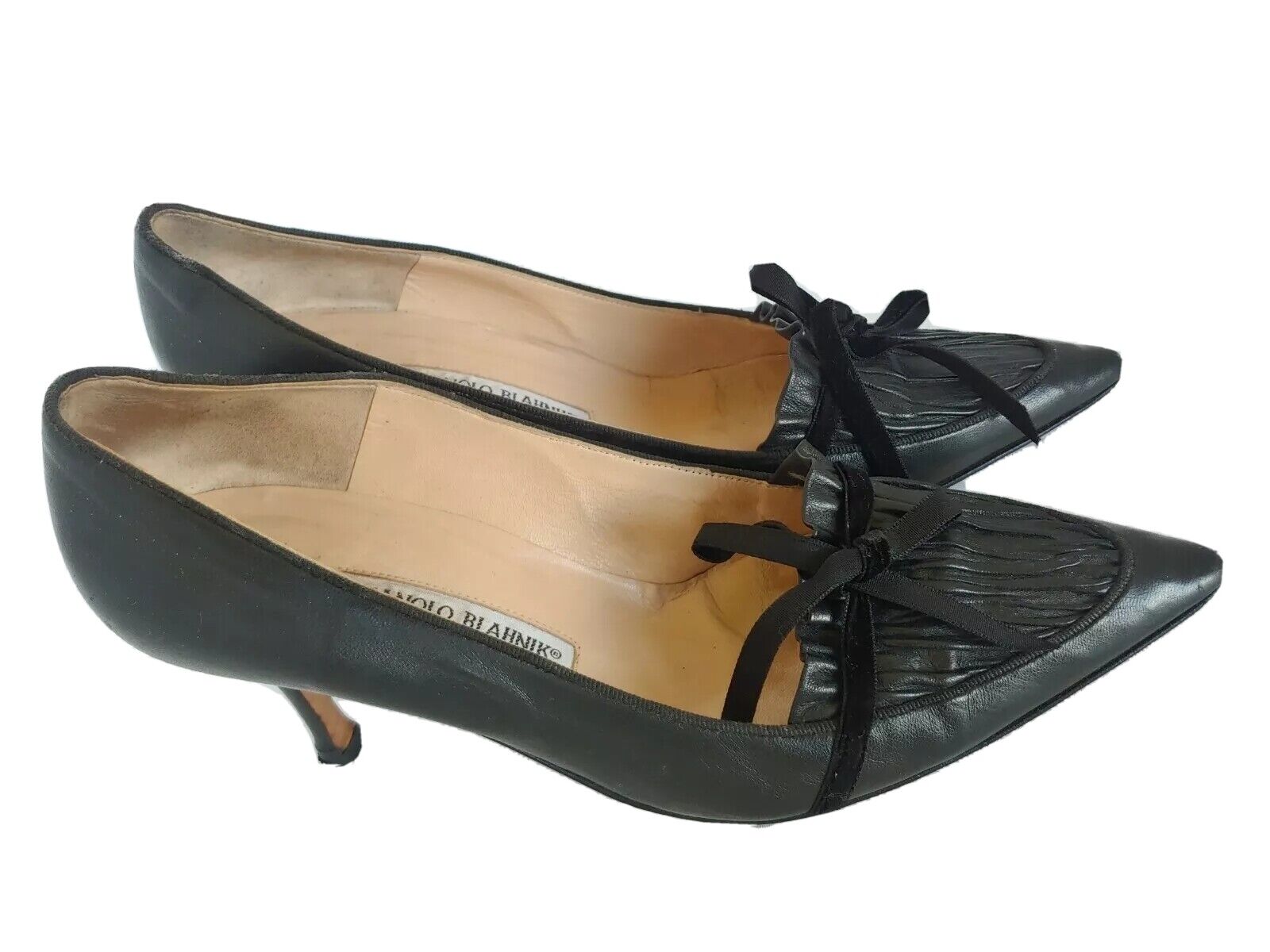 Manolo Blahnik Black Pointed Leather Shoes sz 38