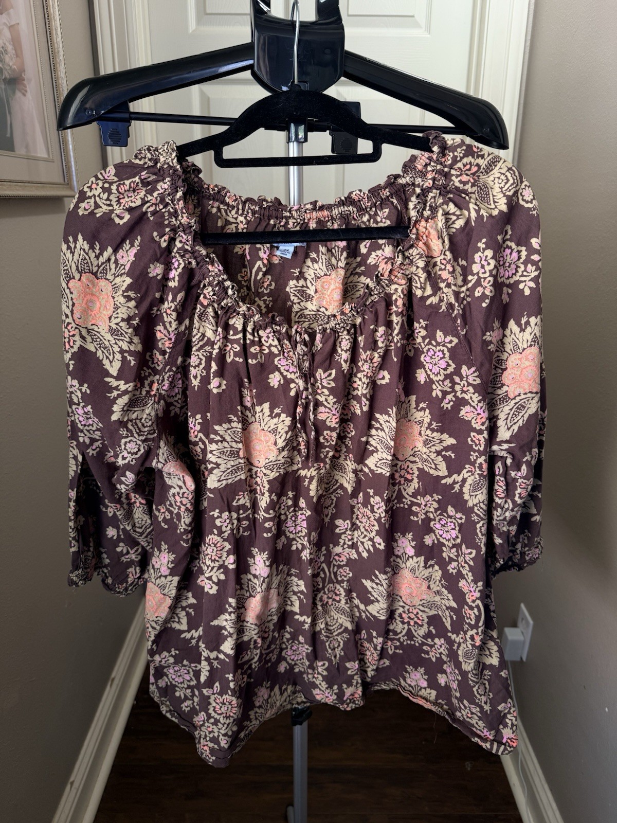 IZOD Women’s 2X Plus Floral V-Neck Ruffle Pullover Blouse 3/4 Sleeve Brown