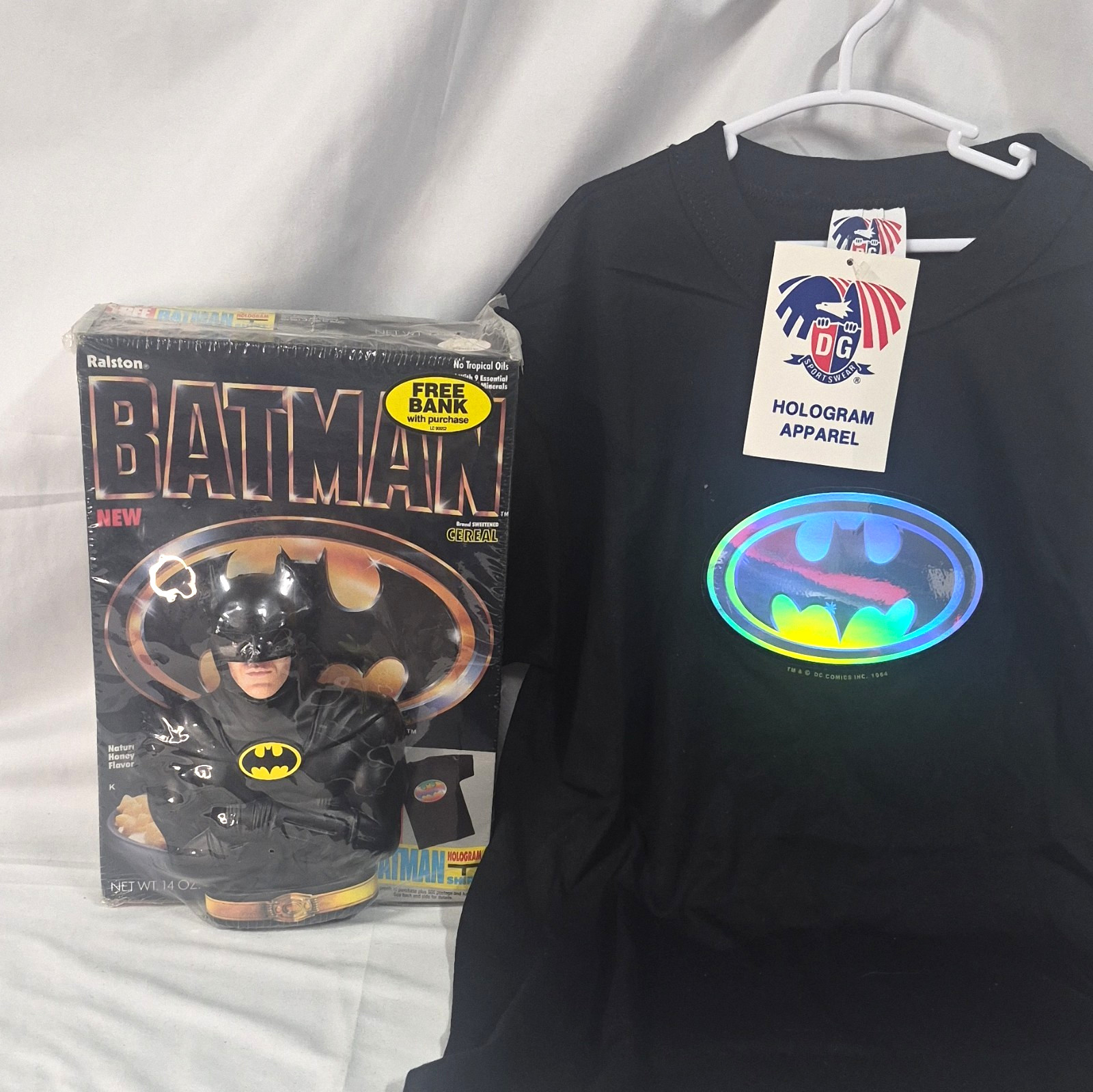 Vintage 1989 Batman Ralston Cereal Box Coin Bank & Hologram T-Shirt Set