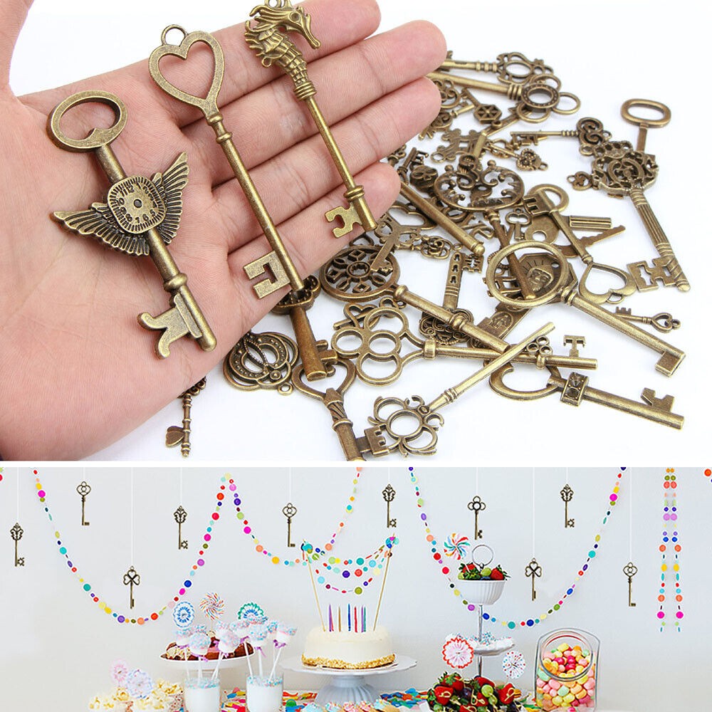 Retro 69-Piece Set: Ornate Vintage Skeleton Key Pendant Necklaces
