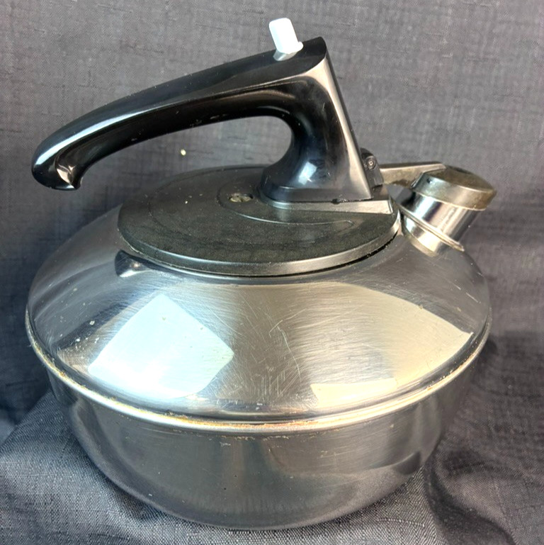 VTG 1801 Revere Ware Stainless Whistling Tea Kettle 6602 2 qt 1960-70's