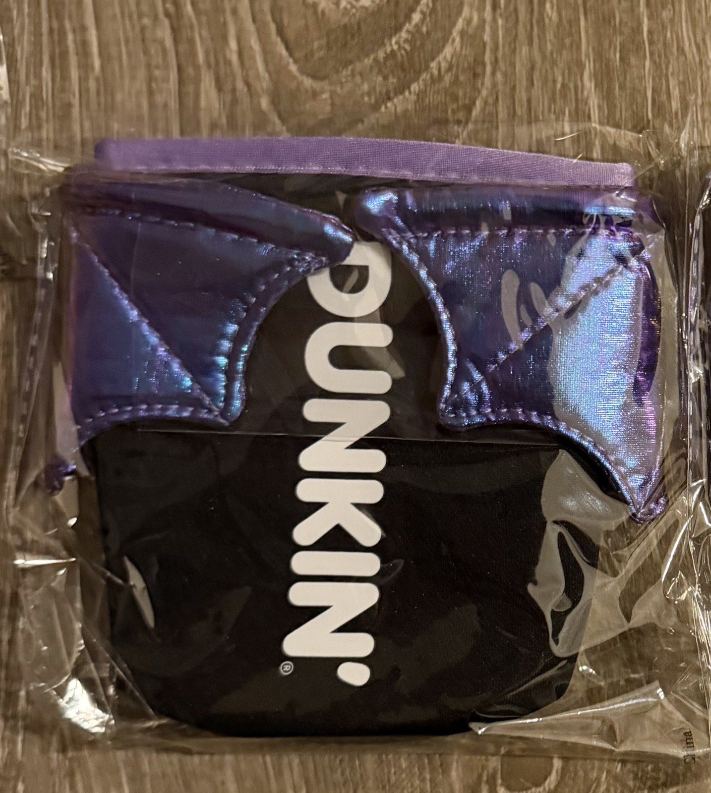 DUNKIN\' HALLOWEEN BAT WING REUSABLE CUP SLEEVE Koozie 10/16/26 PURPLE IN HAND