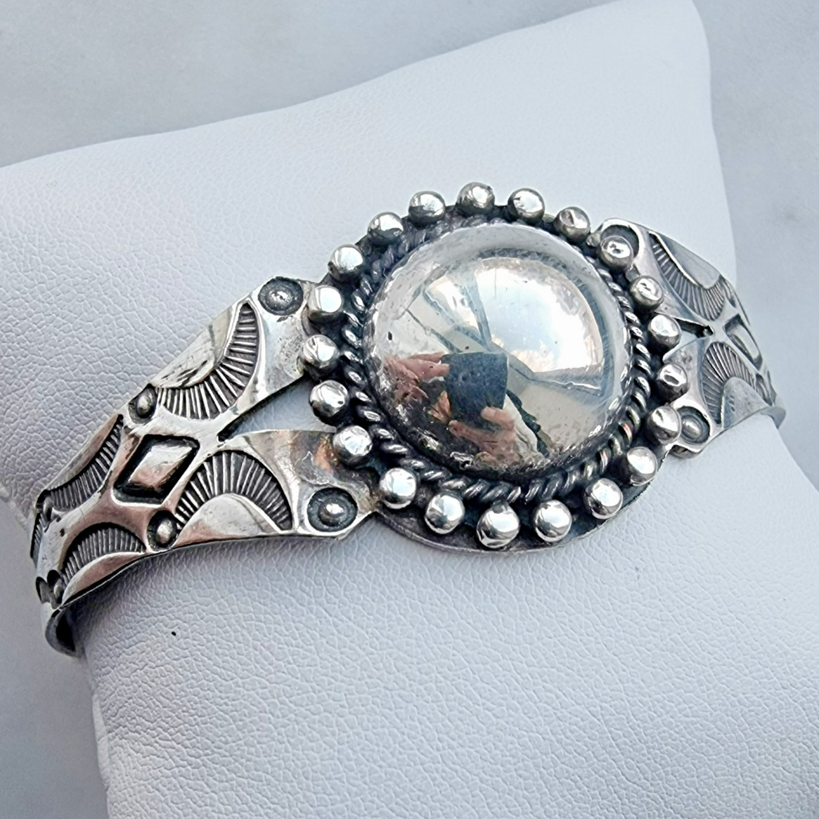 Southwestern Navajo Vintage 925 Sterling Silver Cuff Bracelet