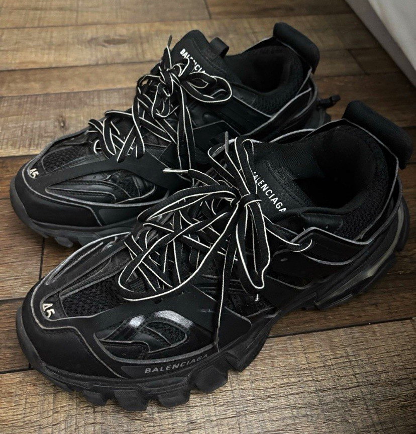 LED Balenciaga Track Black Men’s Low Top Lace-Up Athletic Sneakers Logo