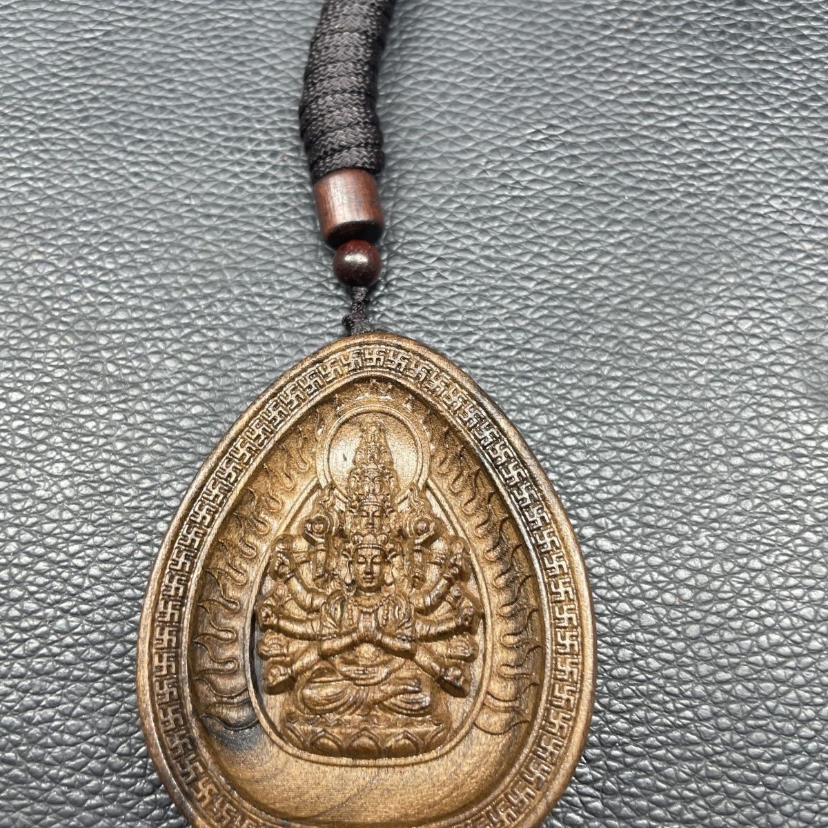 Hainan Yellow Ky Nam Agarwood Thousand Hand Guanyin Pendant Natural Wood Carving