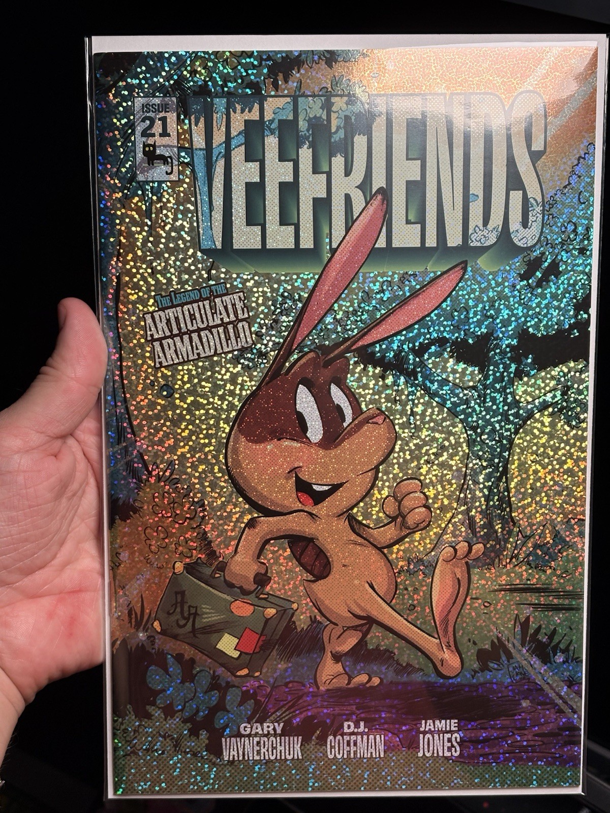 VeeFriends Comic 21 Articulate armadillo Shimmer /299 VERY RARE