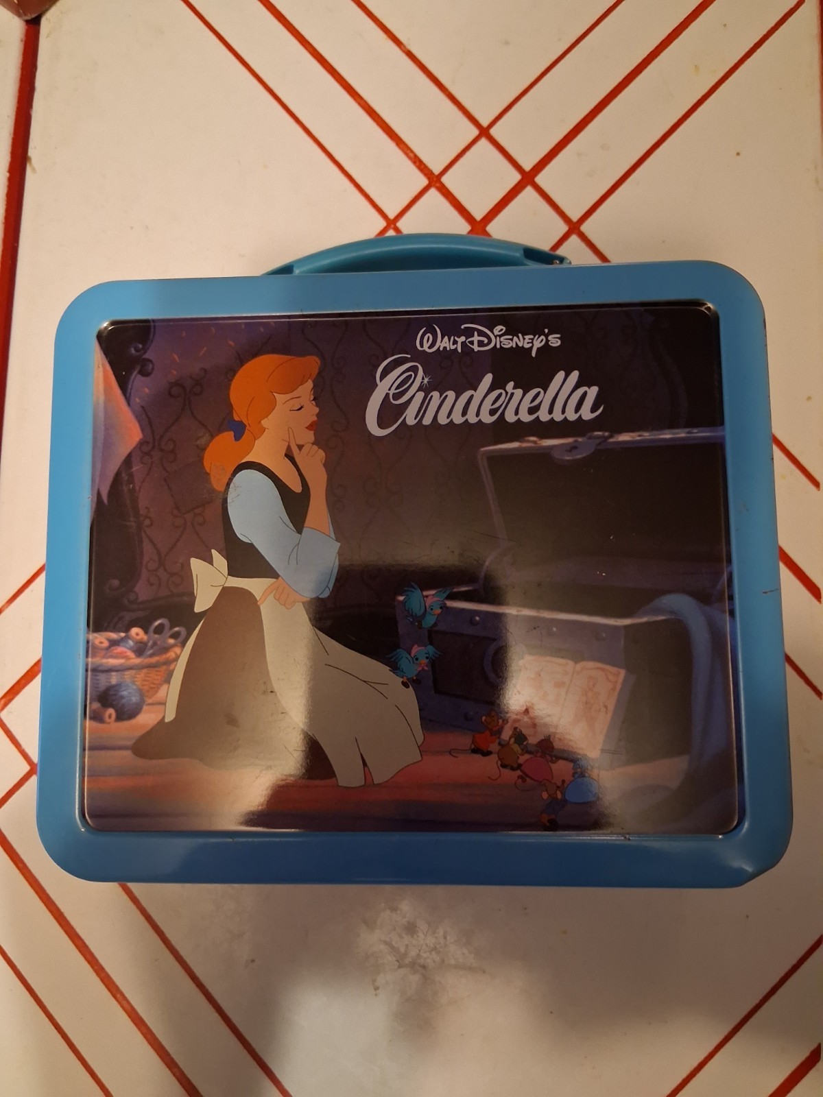 Walt Disney \'Cinderella\' Hallmark School Days 2001 Serial #05985 of 19,500