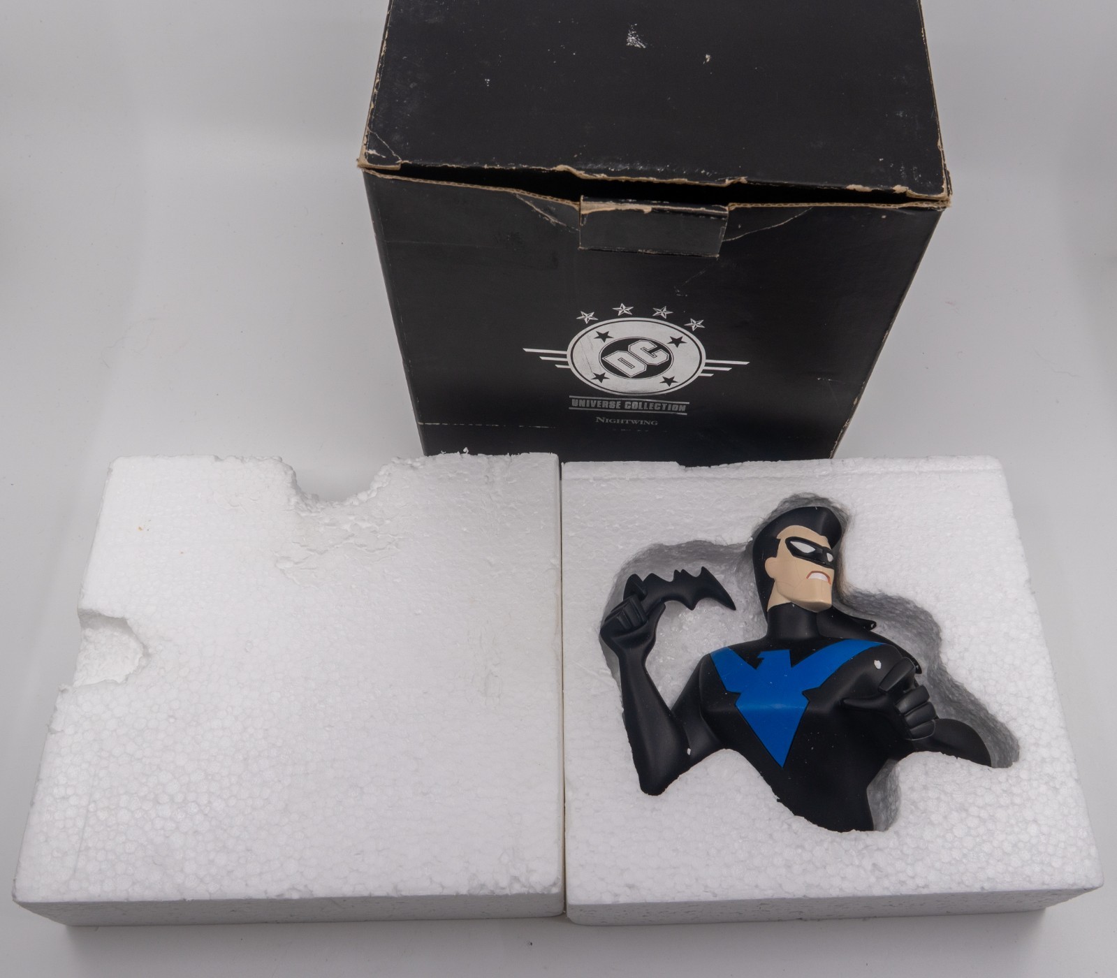Warner Bros Nightwing Wall Sculpture DC Universe Collection Animated Series