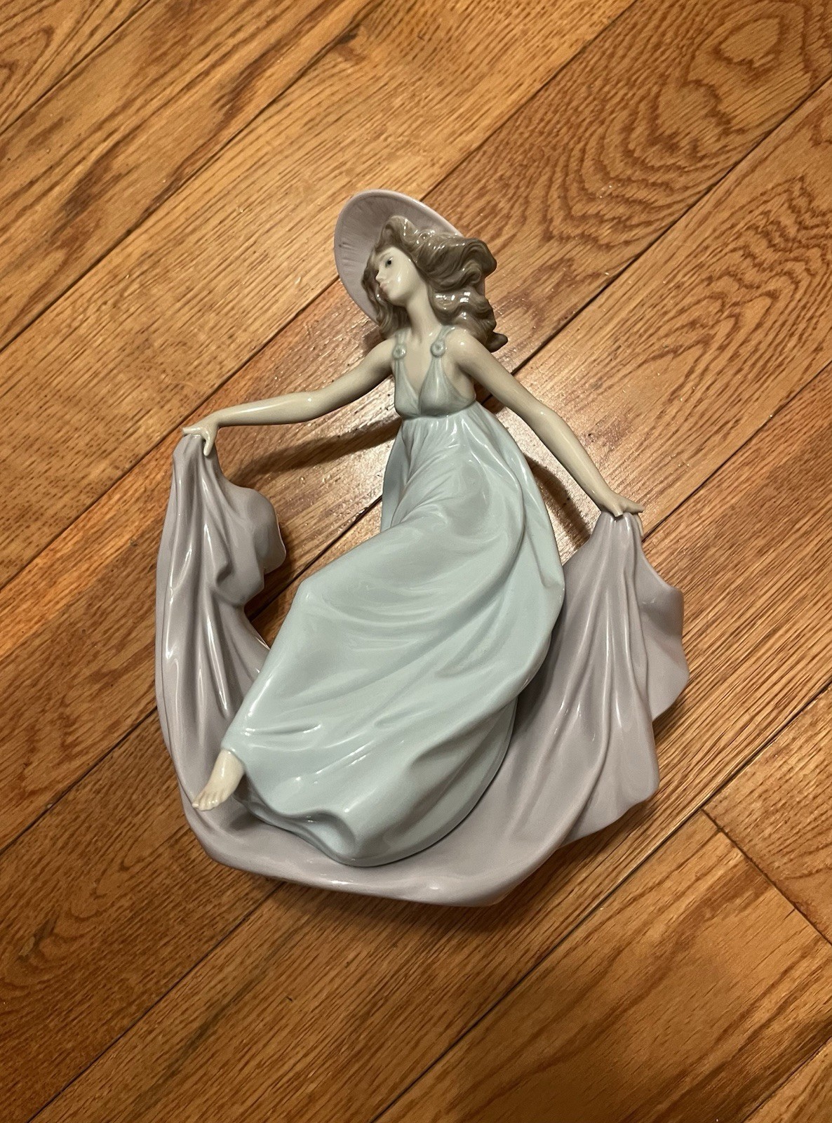 Beautiful LIadro May Dance 9