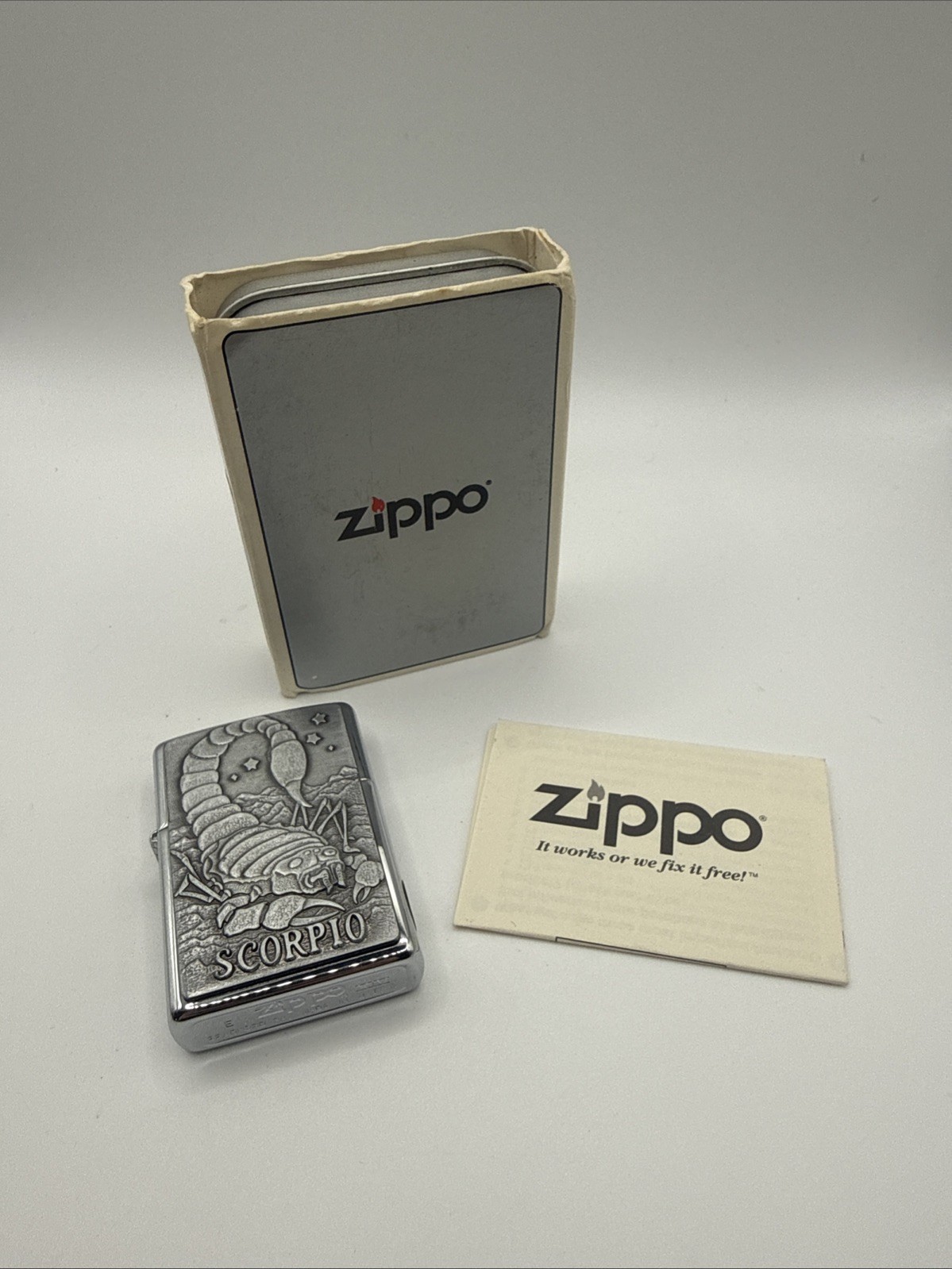 VTG RARE 1999 ZIPPO LIGHTER SCORPIO ZODIAC SERIES BARRETT SMYTHE PEWTER EMBLEM
