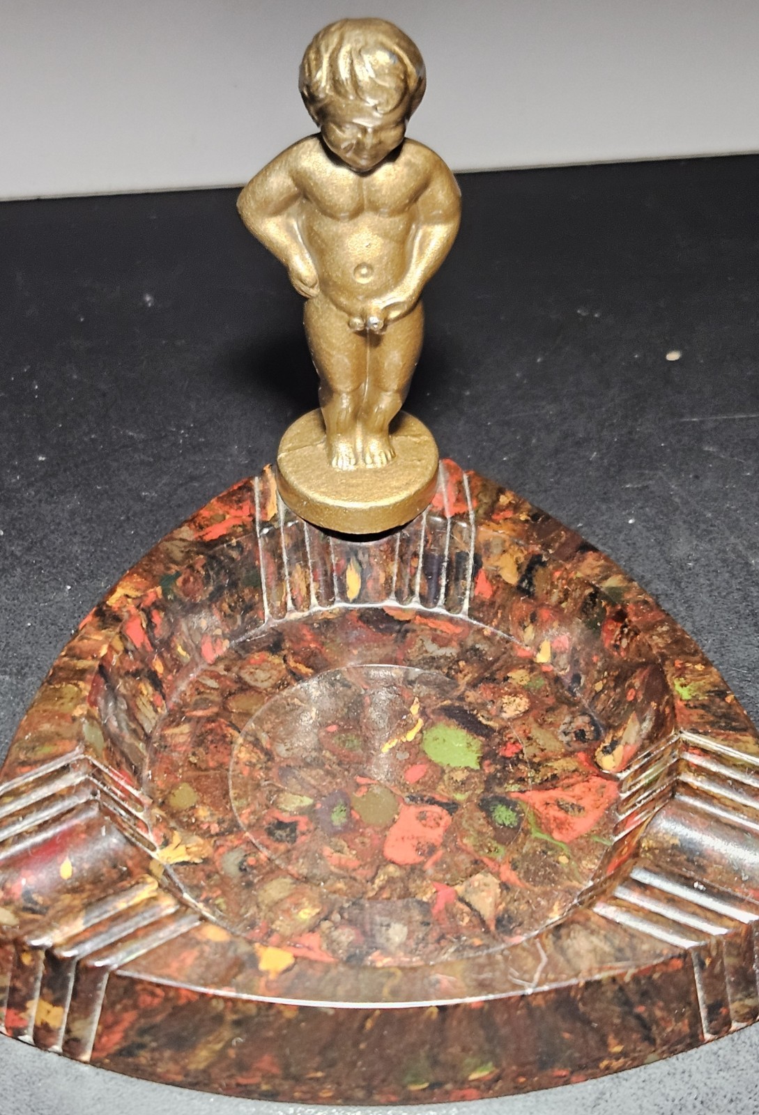 Rare End Of Day German Bakelite Ashtray DAKA-WARE Harry Davies Mold Chicago IL.