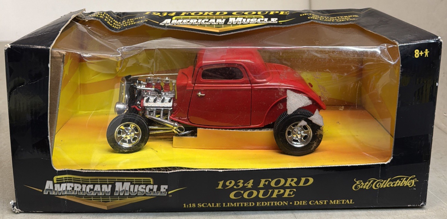 NEW Rare ERTL 1:18 Scale AMERICAN MUSCLE 1934 RED FORD COUPE Limited Edition