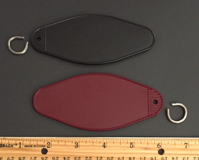 (TODAYS SPECIAL) ⭐ LOT OF 2 VTG KEY FOBS ⭐ MOTEL HOTEL KEYCHAINS W/ OLD RINGS