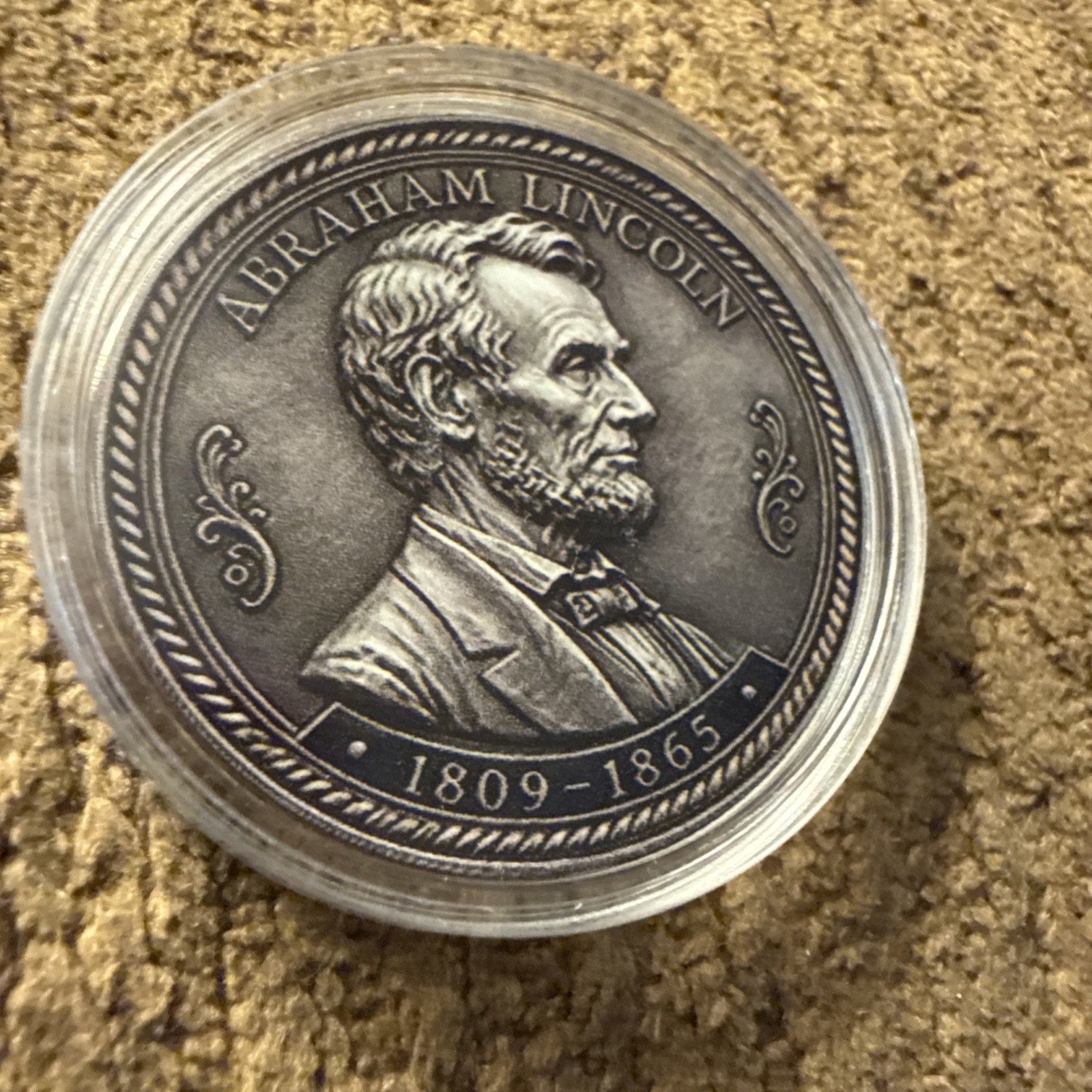 President Abraham Lincoln” 1809-1865 With Lincoln Memorial Collectible Coin