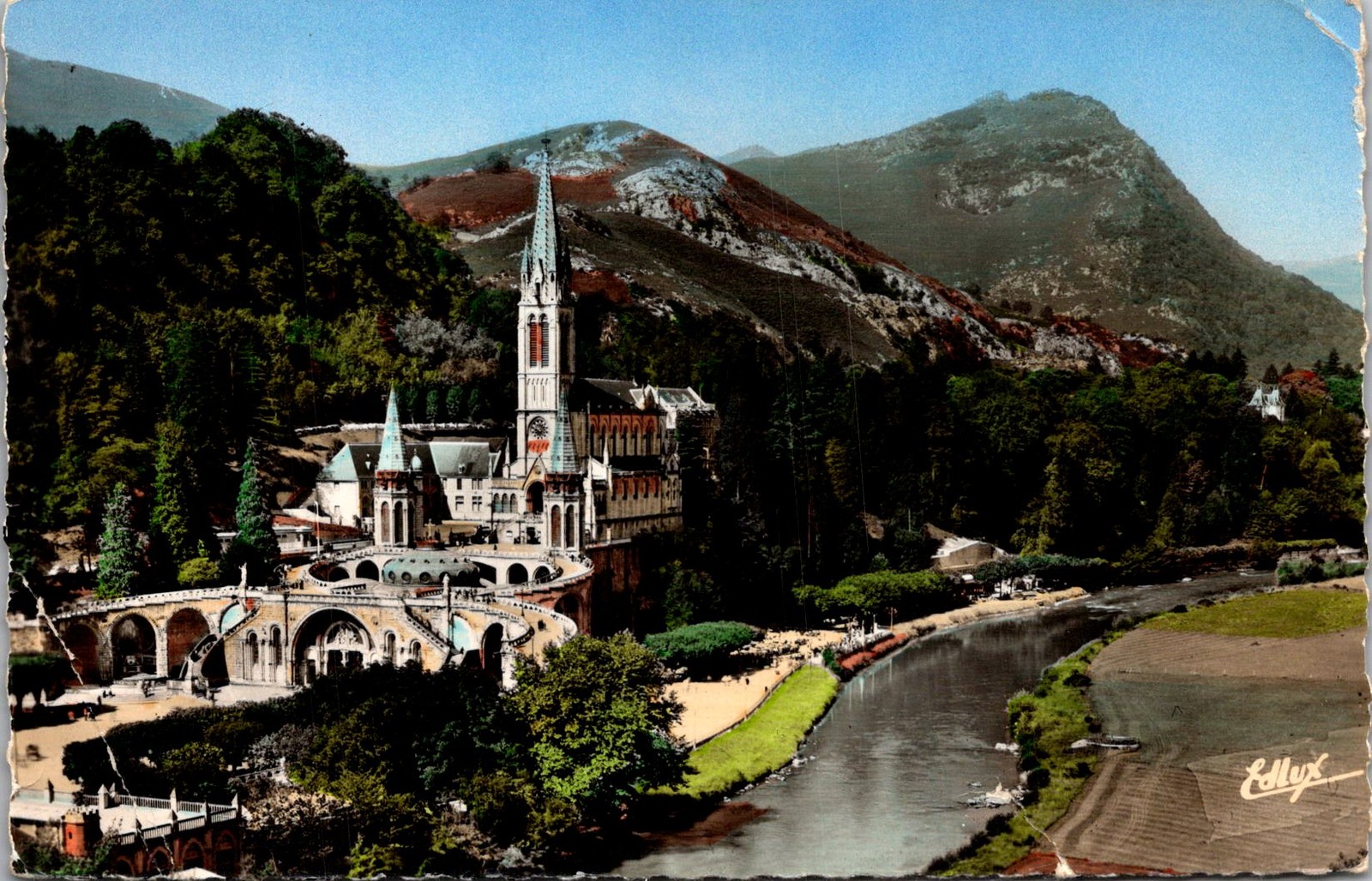Basilica and Gave Lourdes France Vintage Postcard 5P21-8