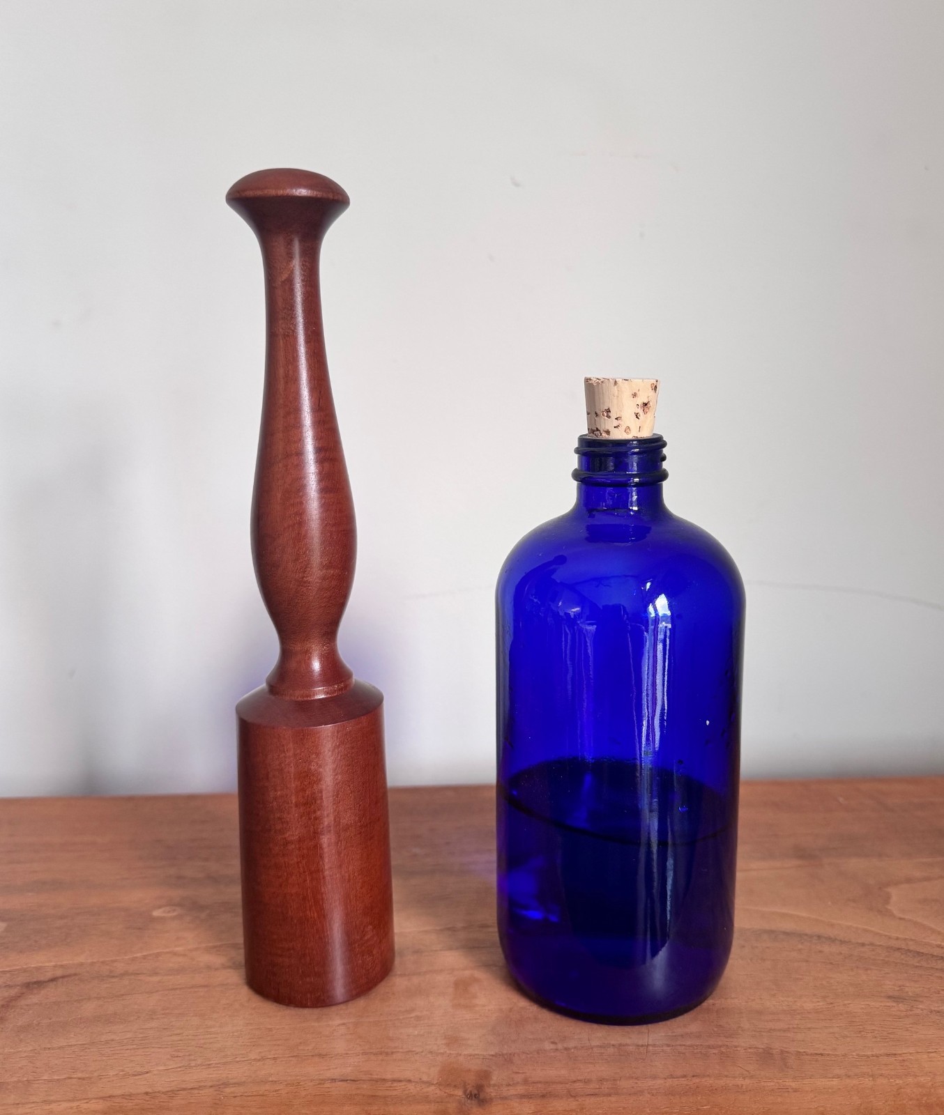 Small Gorgeous Jujube woodworking mallet suited to light duty benchwork.
