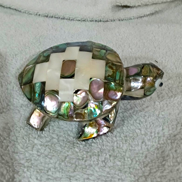 Vintage Mex. Folk Art Mosaic Turtle Figurine 360 Abalone Mother of Pearl 4 1/2\
