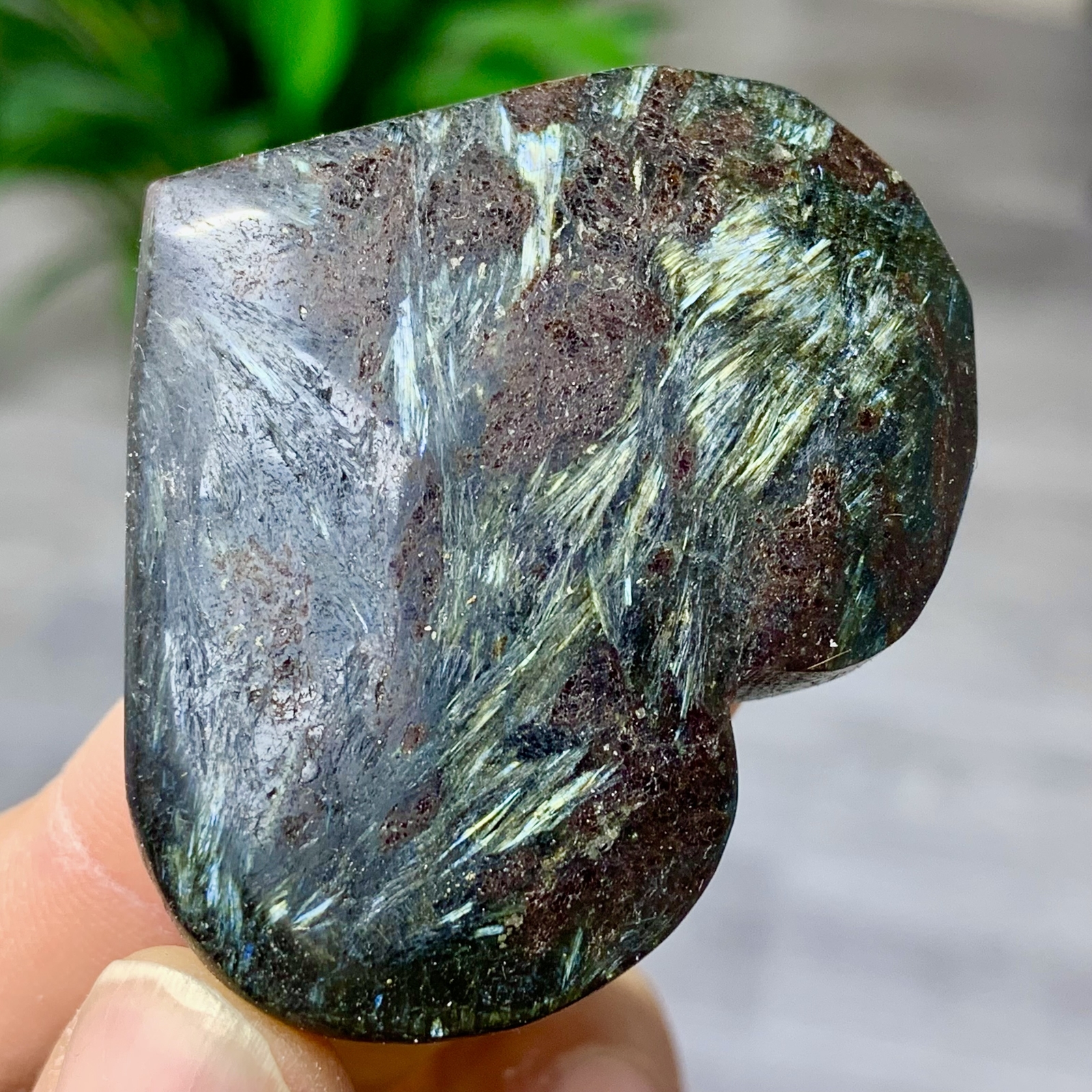 48G Natural Beautiful Fireworks Stone Crystal Rough Heart Shaped Specimen Treatm