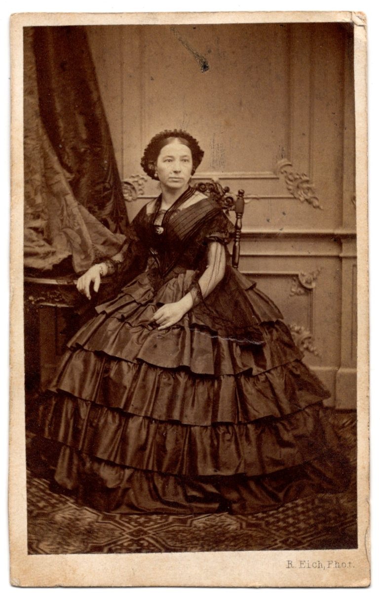 CDV Portrait of a Beautiful Woman - Identified