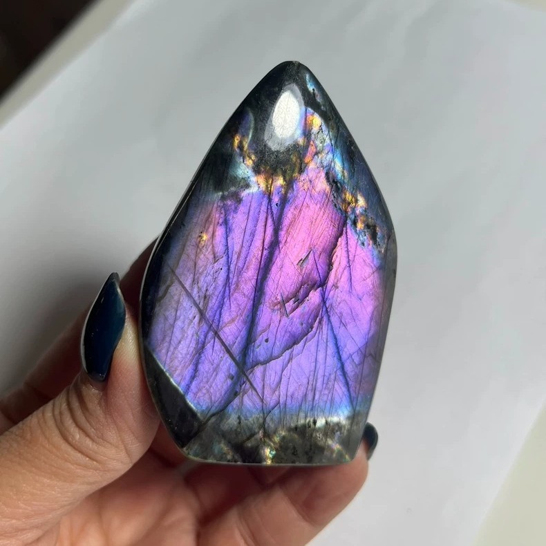180g Natural Purple Flash Labradorite Freeform Standing Polished Healing Crystal
