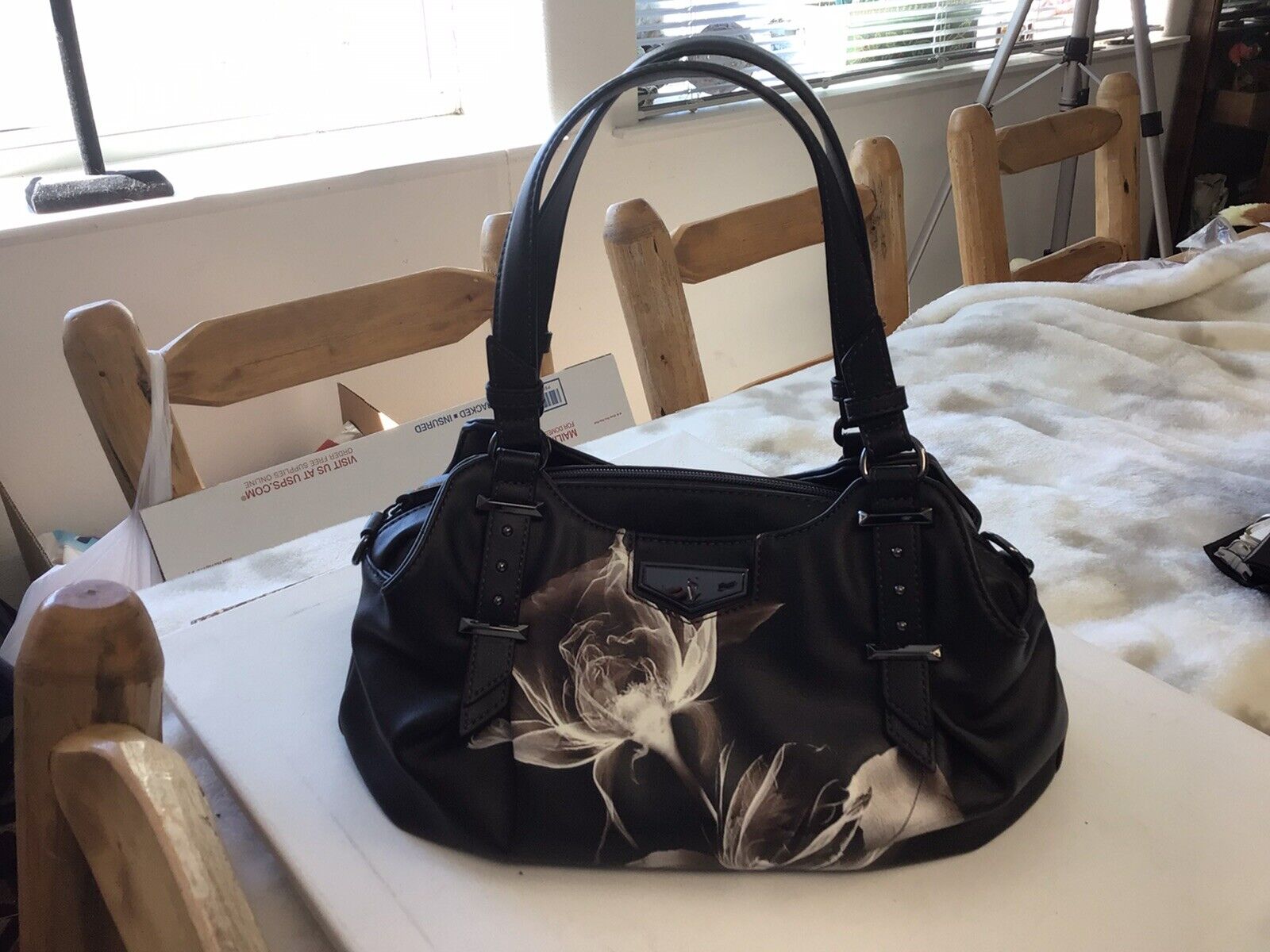 Simply Vera-Vera Wang Satchel Crossbody Black X-Ray Floral Handbag Purse