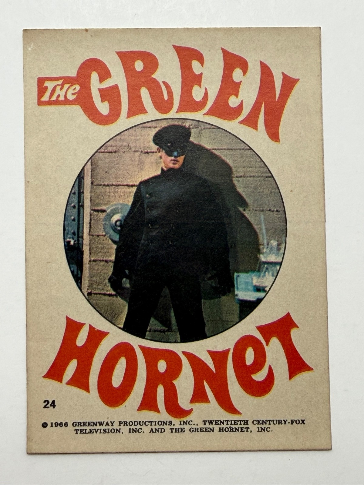 Vintage 1966 Topps THE GREEN HORNET Stickers Card #24 Bruce Lee as Kato (A) Vintage 1966 Topps THE GREEN HORNET Stickers Card #24 Bruce Lee as Kato (A)