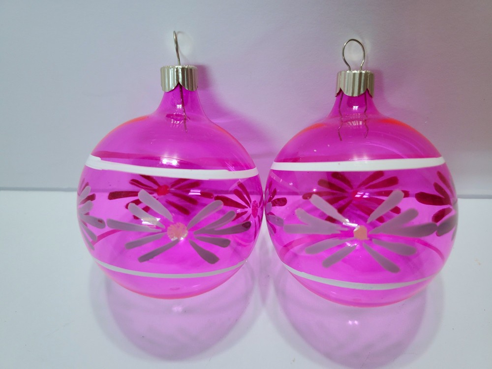 2 Hand Painted MSE Martha Stewart Pink Round Opaque Christmas Ball Ornaments 2.5