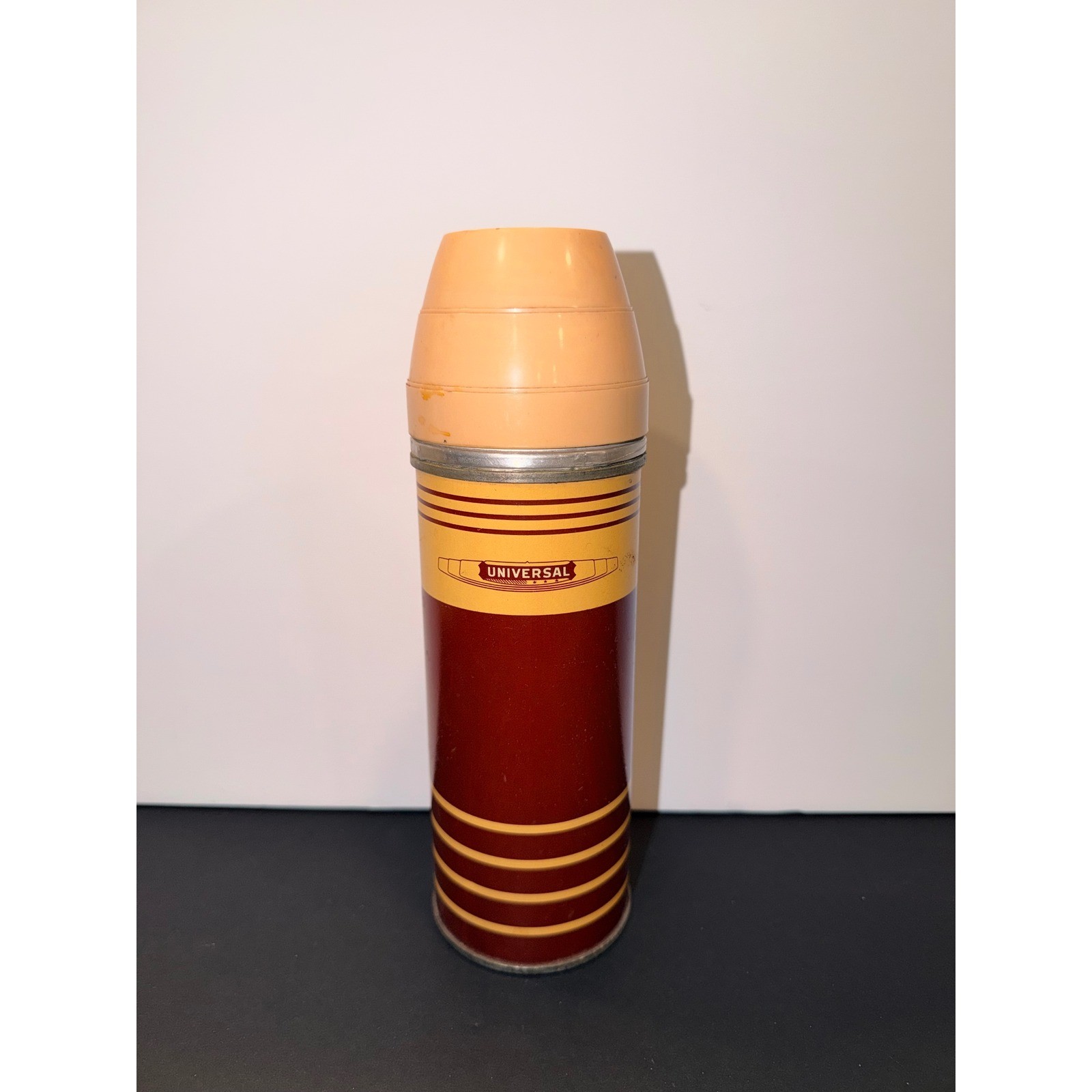 Vintage Universal Cork Thermos Bottle VB-2601 Maroon Landers Frary & Clark 10\