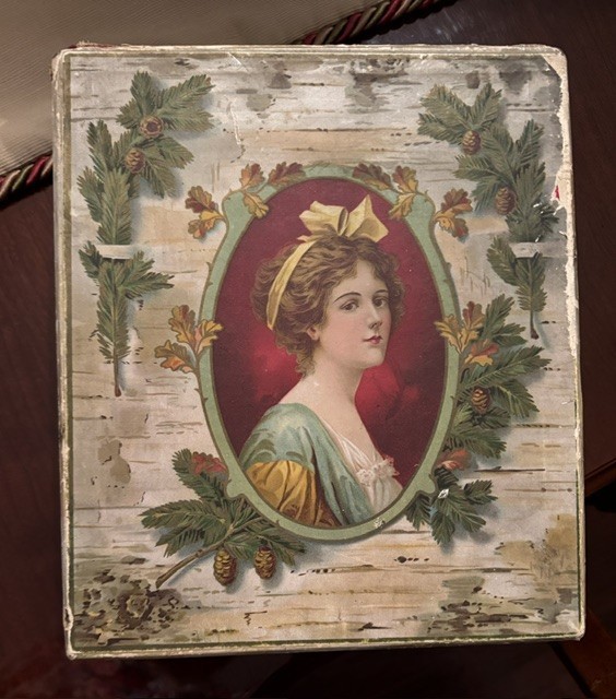 Antique Victorian Christmas Gift  Box Lady\'s Portrait Pine Bough Clusters Nice