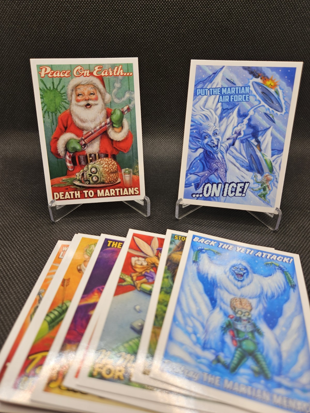 2026 Topps Mars Attacks Christmas Complete Set- Base, Red, Inserts+ 250 Cards