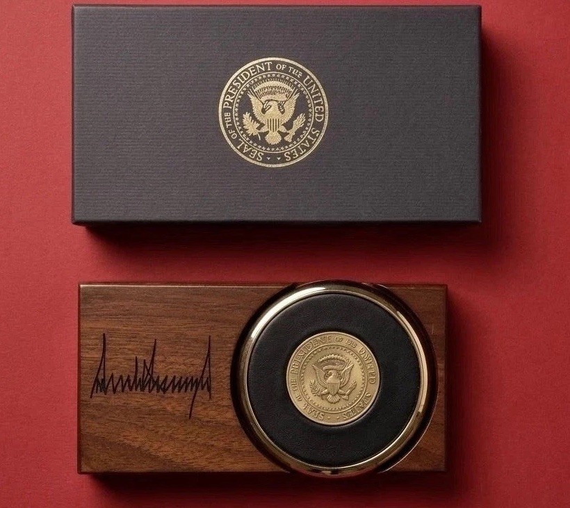 Rare Authentic 2nd Term President Trump VIP White House Challenge Coin Coasters
