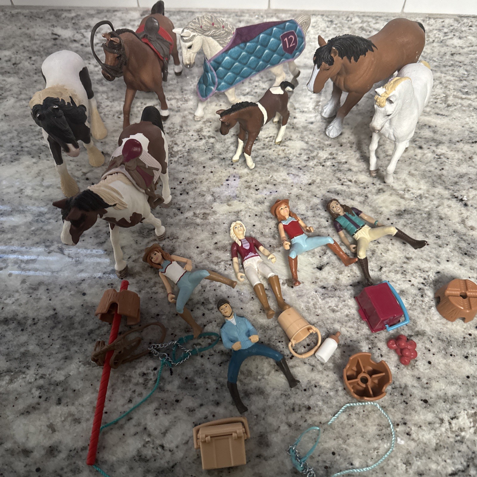 Schleich Horse Bundle lot of 11 various breeds in good pre owned condition Schleich Horse Bundle lot of 11 various breeds in good pre owned condition