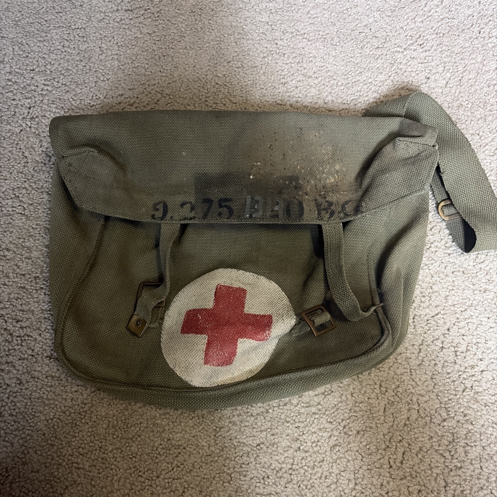 Early WWII British Army Pattern 1937 shell dressing / surgical haversack
